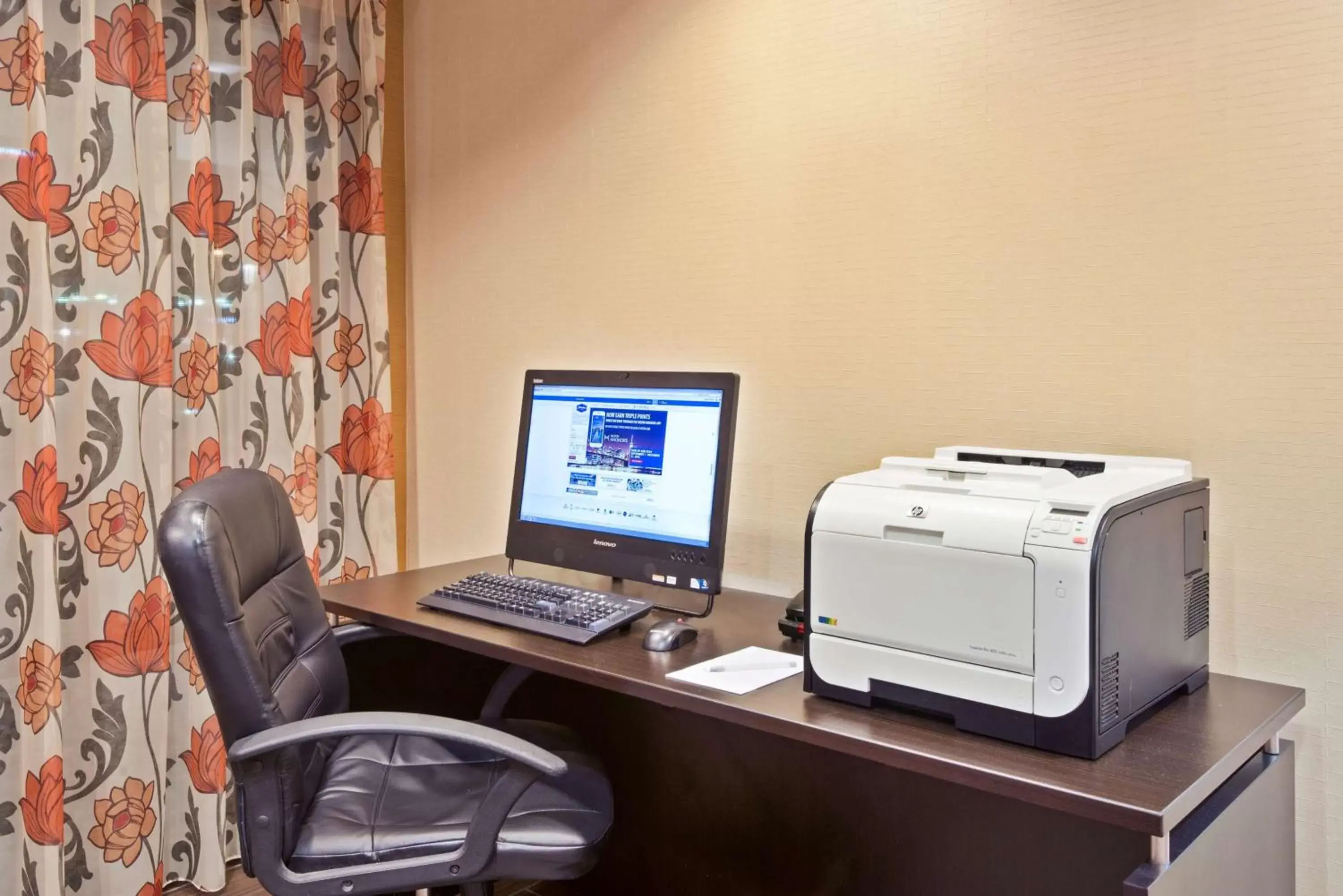 Business facilities, Business Area/Conference Room in Hampton Inn Winfield Teays Valley