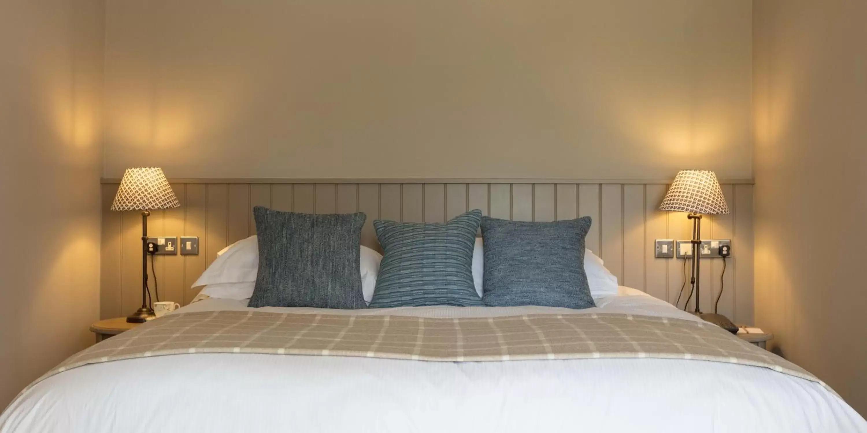 Bed in Farlam Hall Hotel & Restaurant