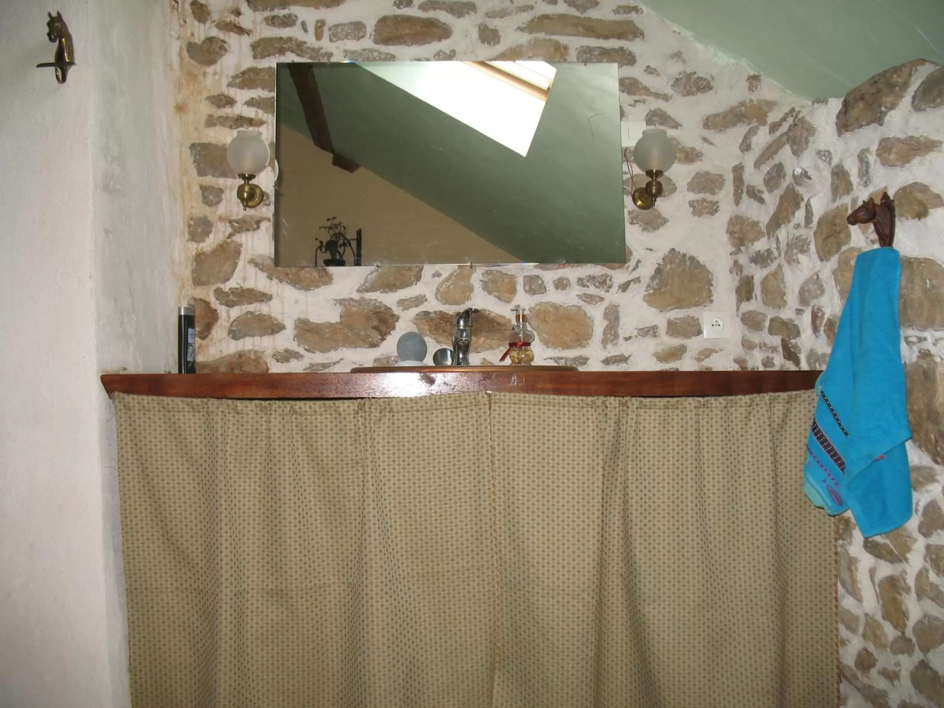 Bathroom in La Croix De Camargue