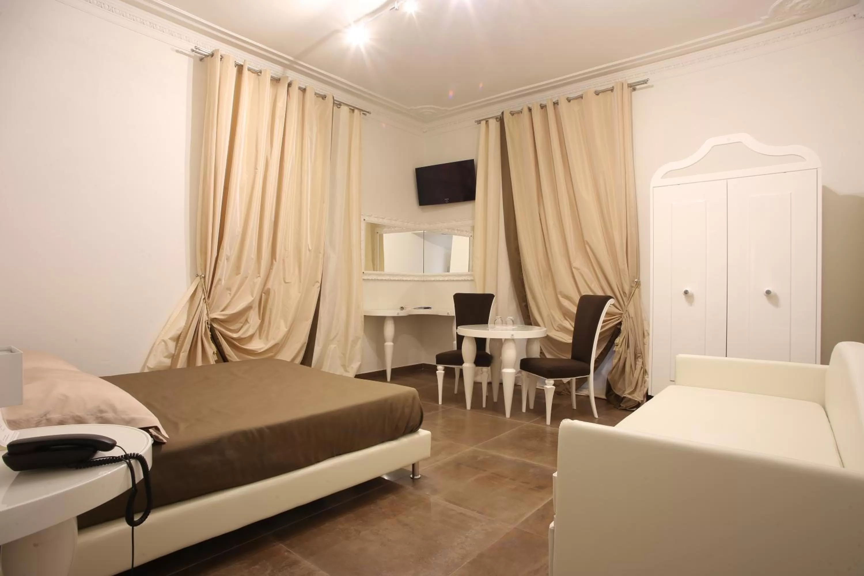 Bedroom in Hotel Columbia Wellness & Spa