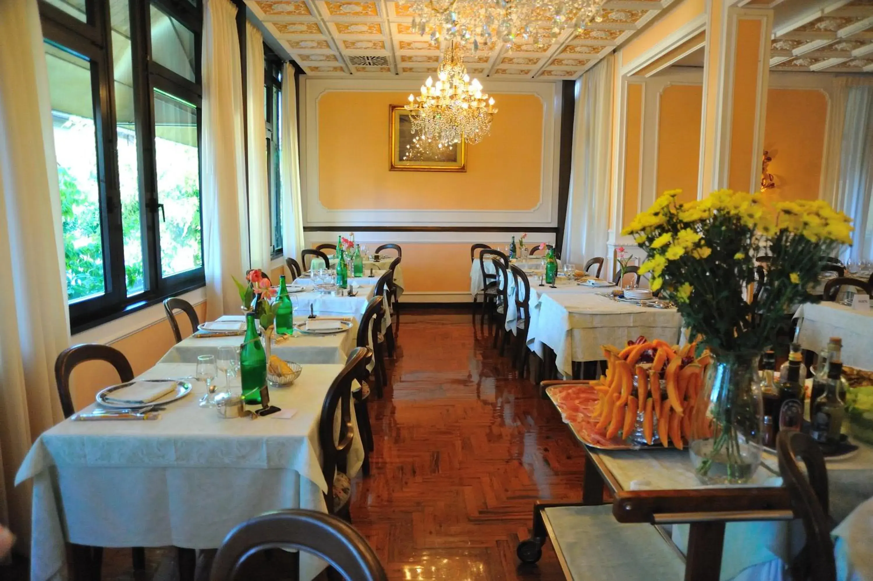 Restaurant/places to eat in Hotel Savona Restaurant/places to eat in Hotel Savona