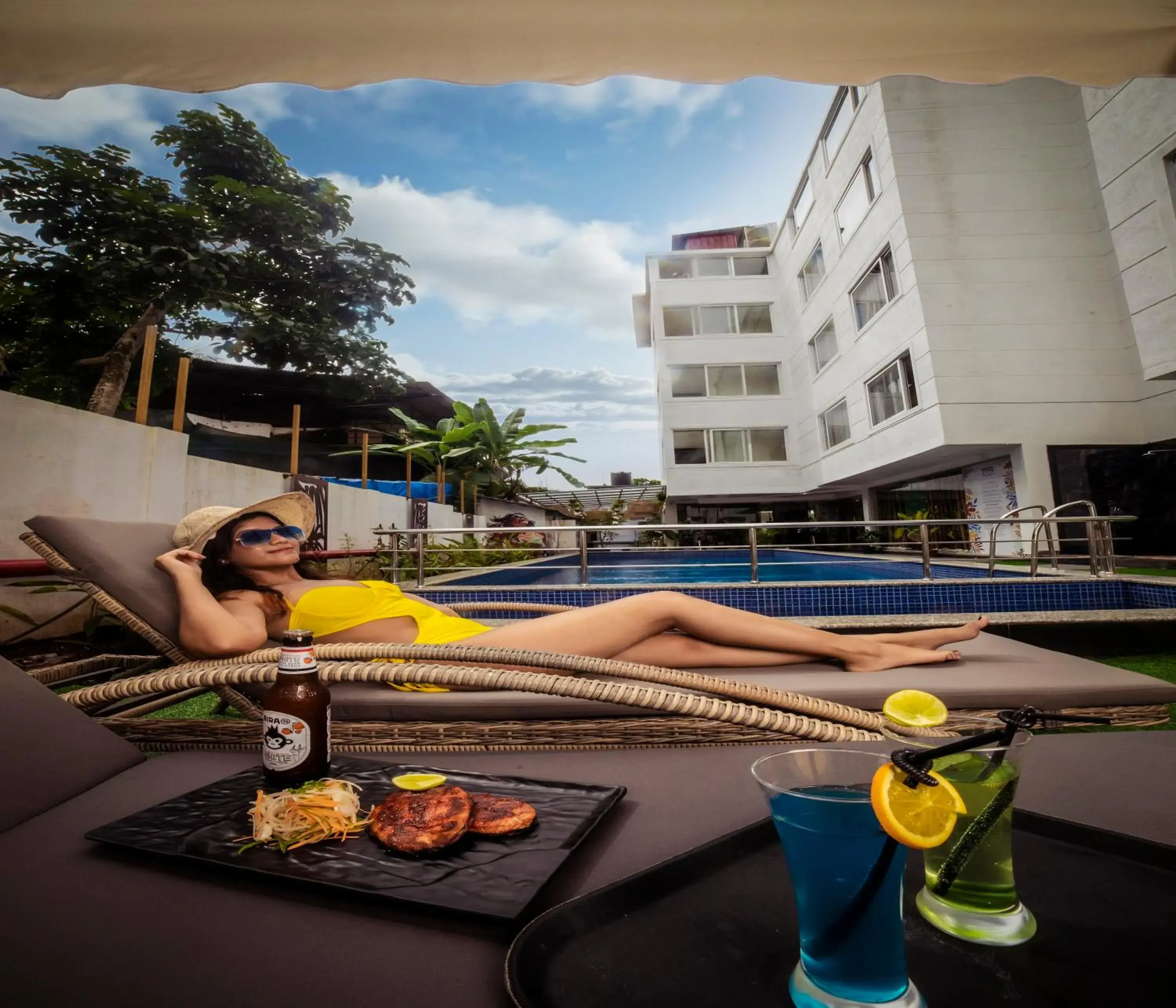 Swimming pool in HUE GUH The Porto Candolim