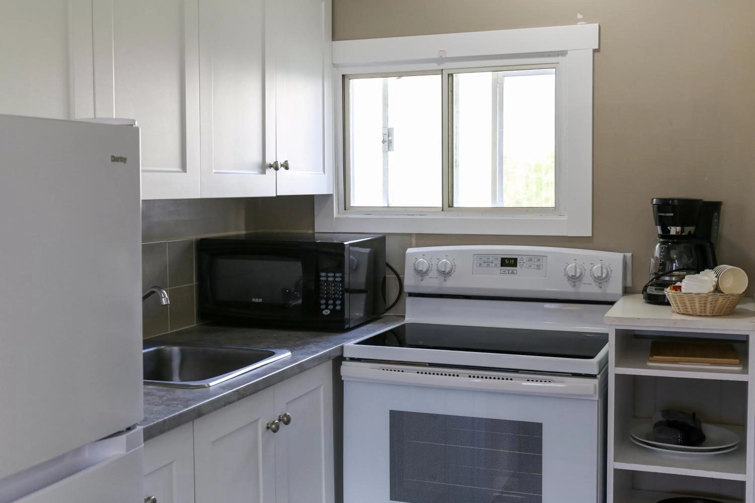 Coffee/tea facilities in Richter Pass Beach Resort