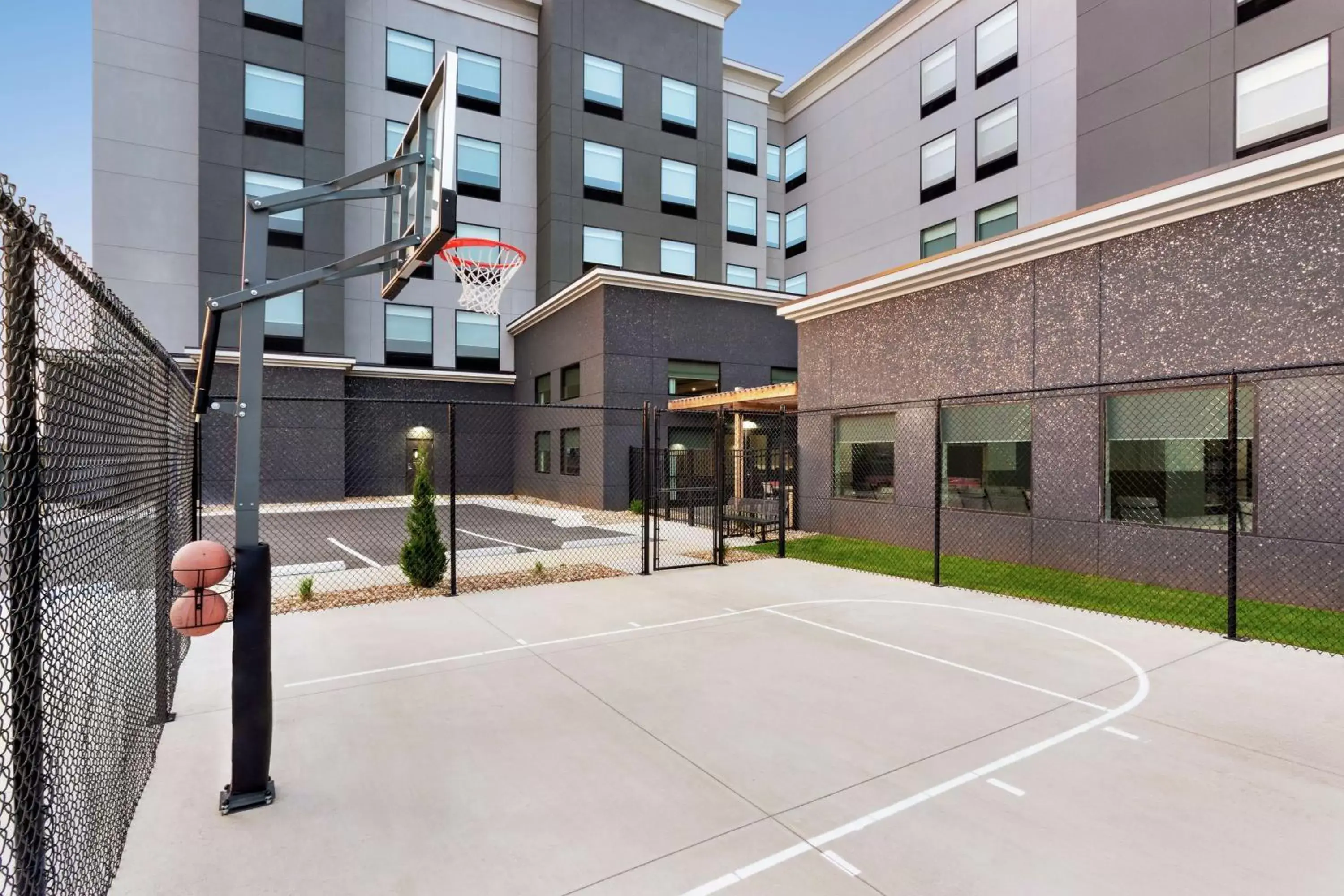 Property building, Tennis/Squash in Homewood Suites By Hilton Springfield Medical District