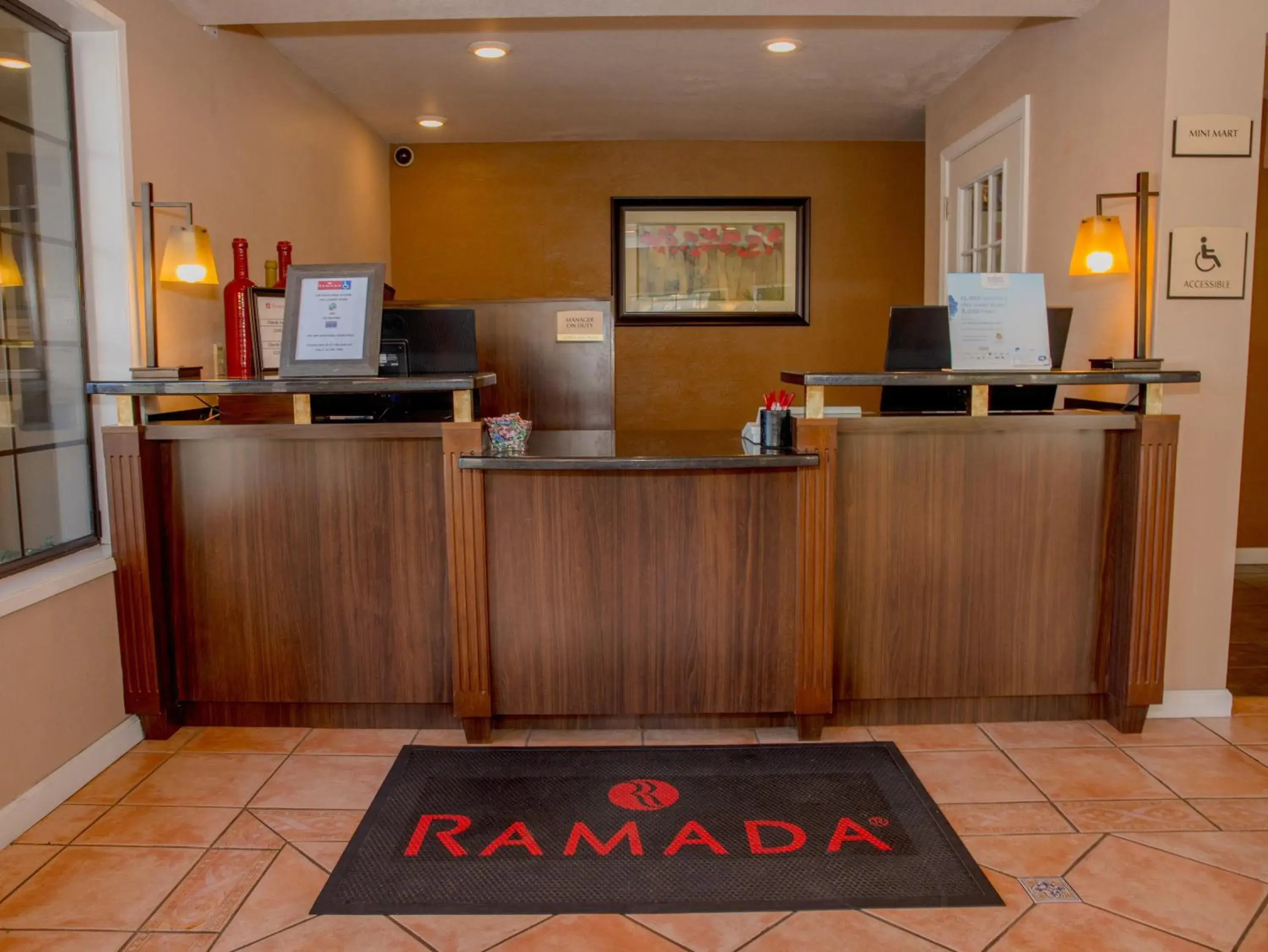 Lobby/Reception in Ramada by Wyndham Mountain View