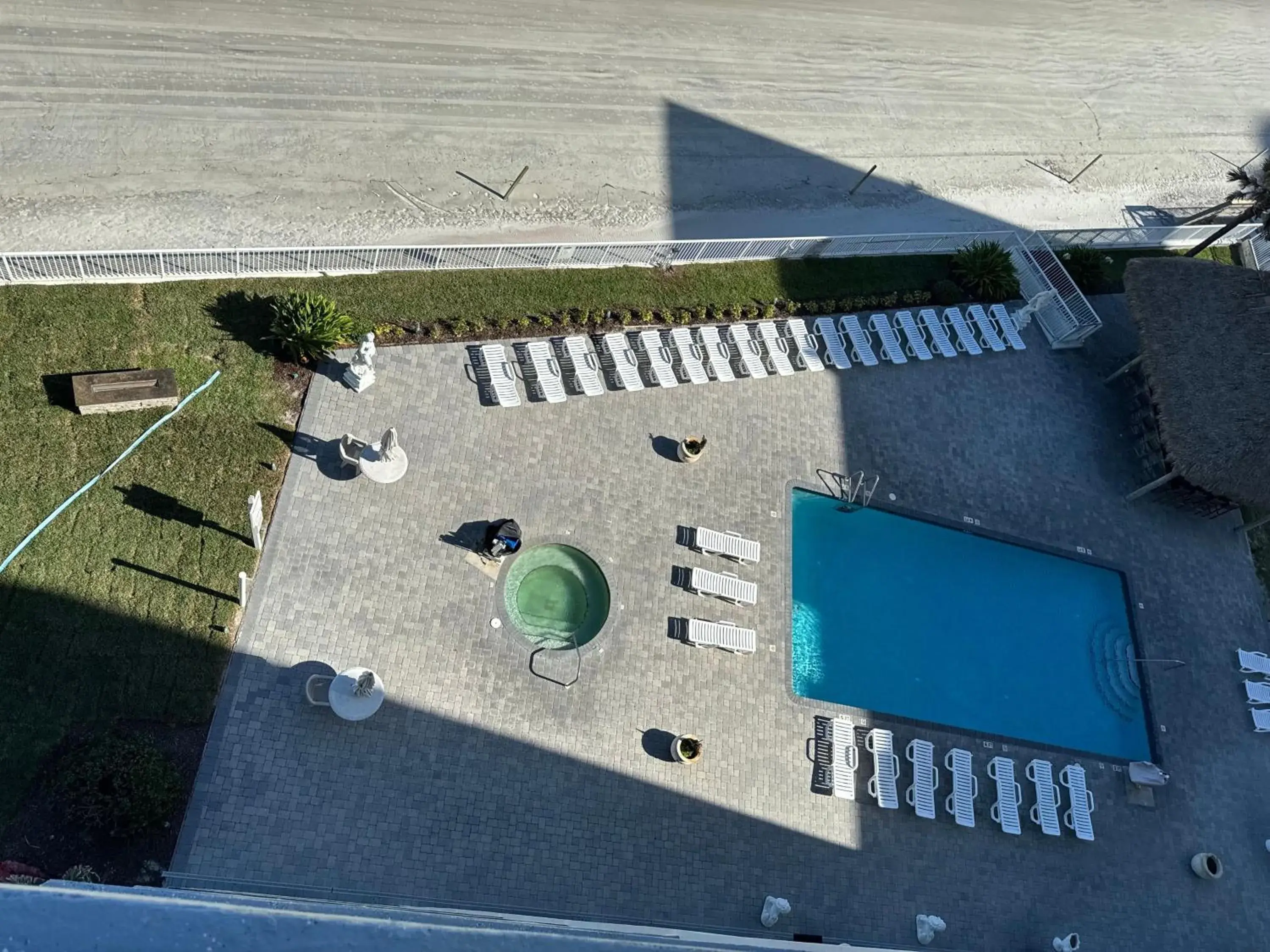 Swimming pool, Pool View in Emerald Shores Hotel - Daytona Beach