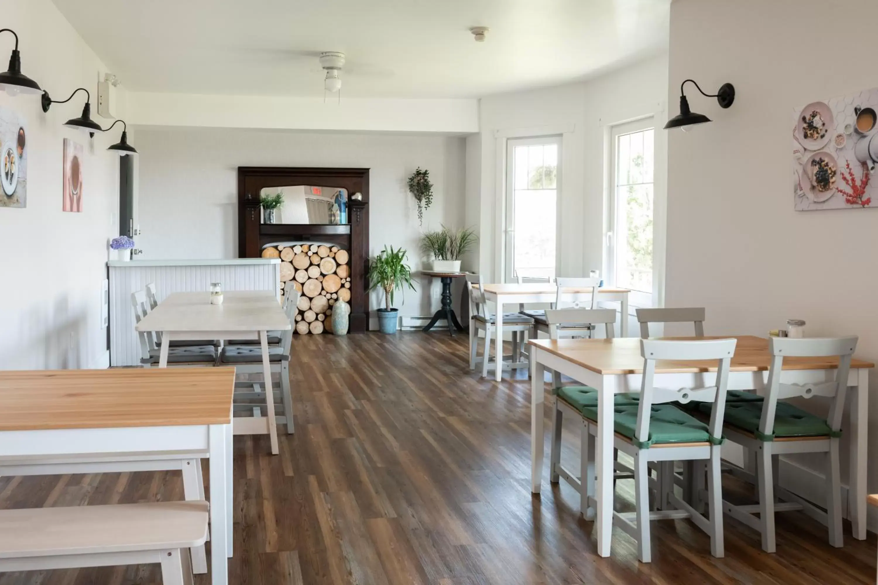 Dining area, Restaurant/Places to Eat in Pepperell Place Inn Inc.