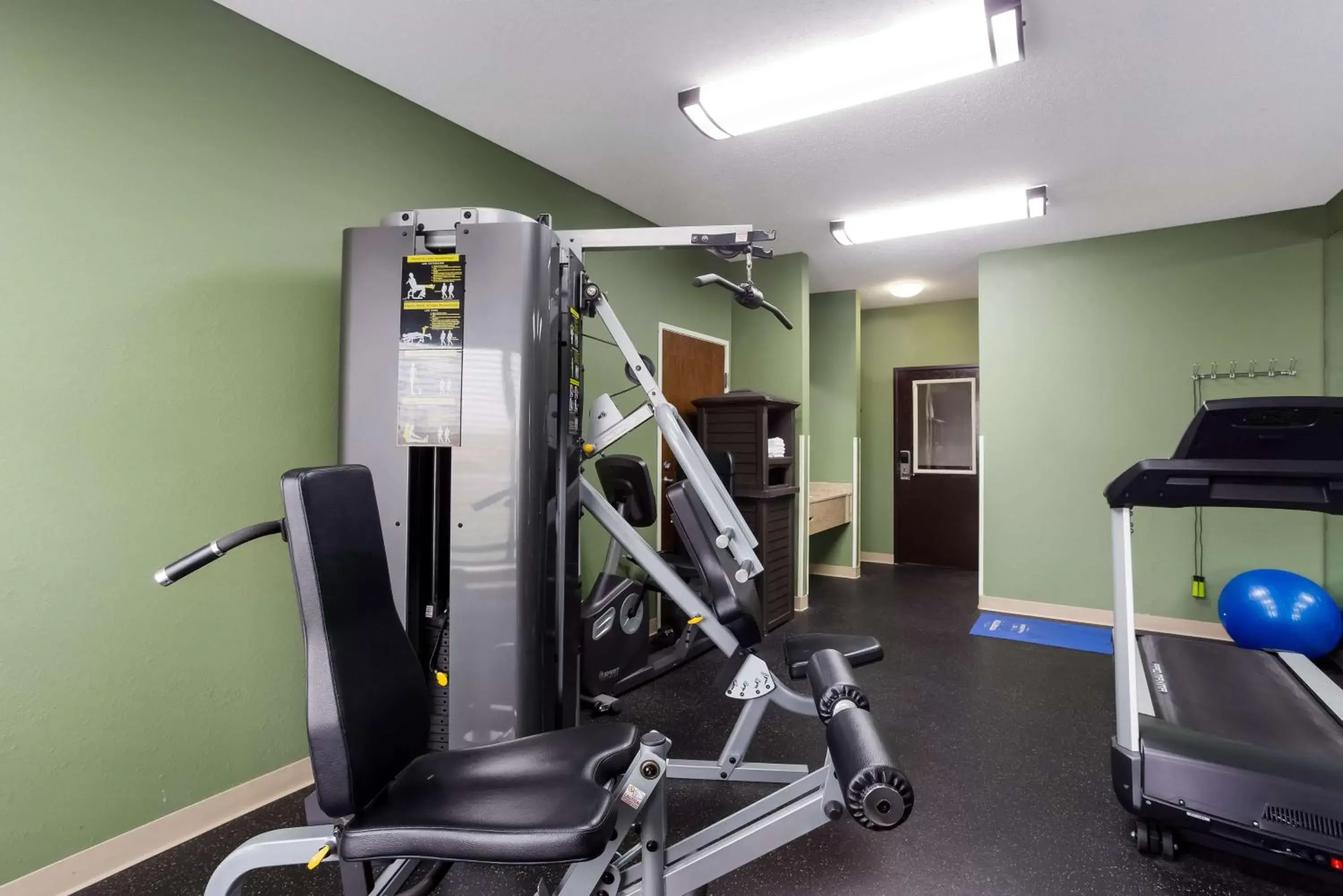 Fitness centre/facilities, Fitness Center/Facilities in Best Western Crossroads Inn