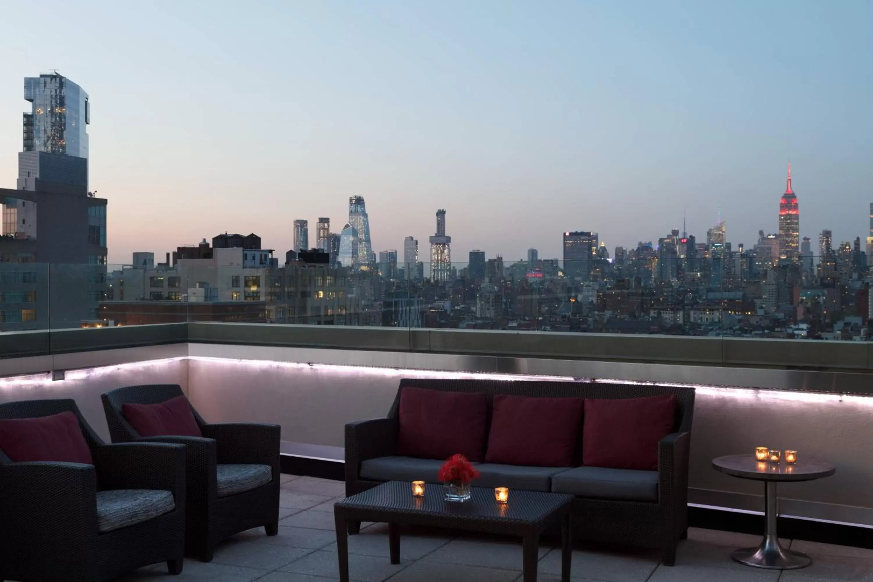Lounge or bar in Sheraton Tribeca New York Hotel