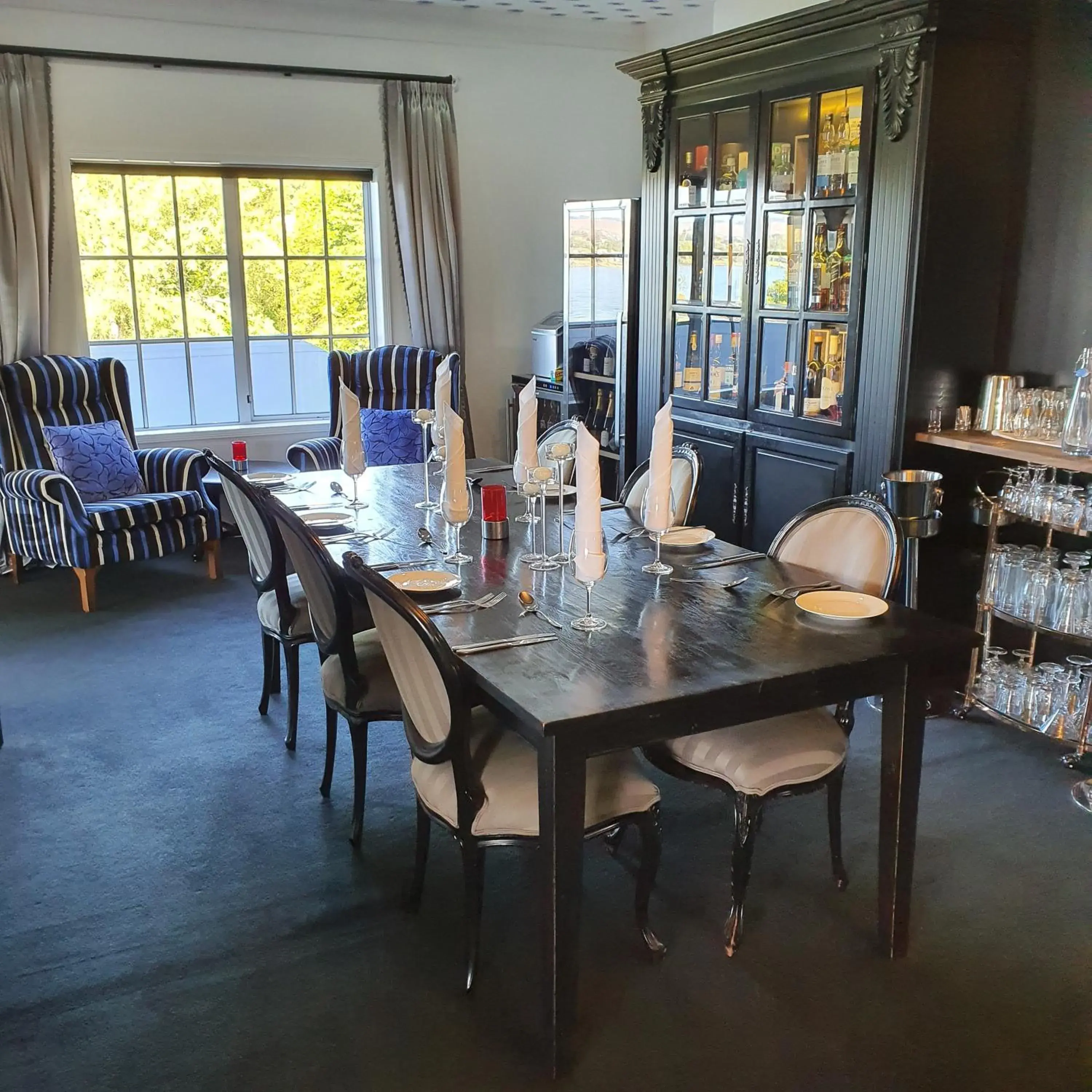 Restaurant/places to eat in Black Swan Lakeside Lodge Boutique Hotel