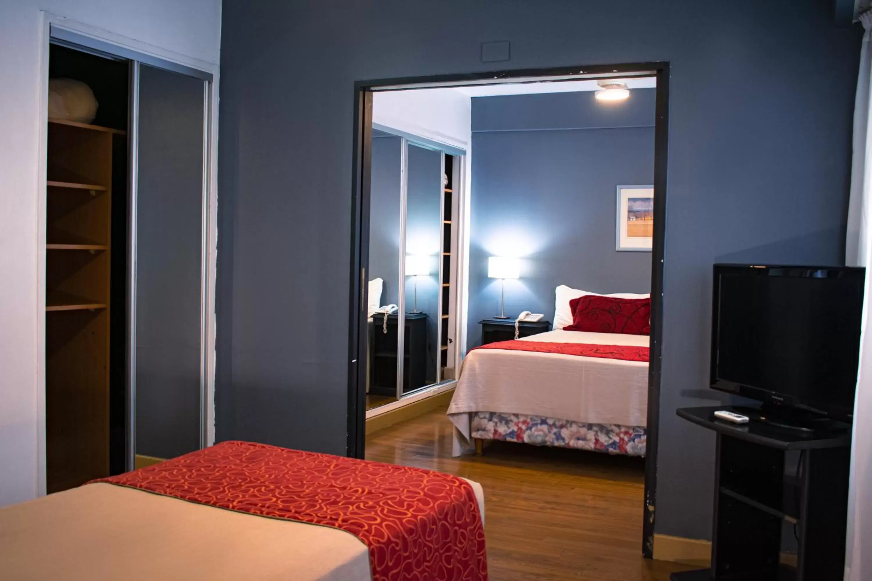 Bedroom, Bed in Gran Hotel Buenos Aires