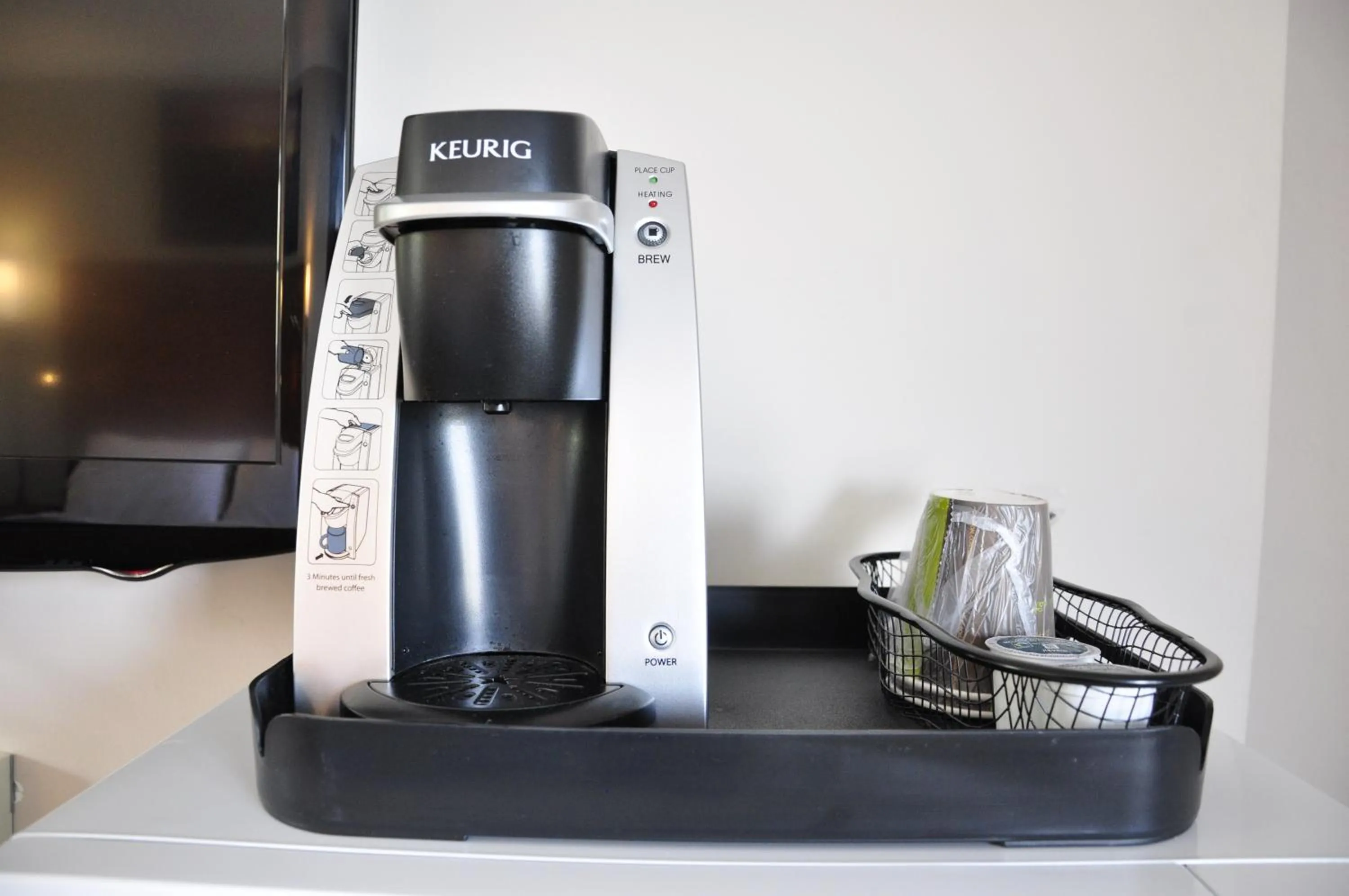 Coffee/tea facilities in Moonlight Inn and Suites Sudbury