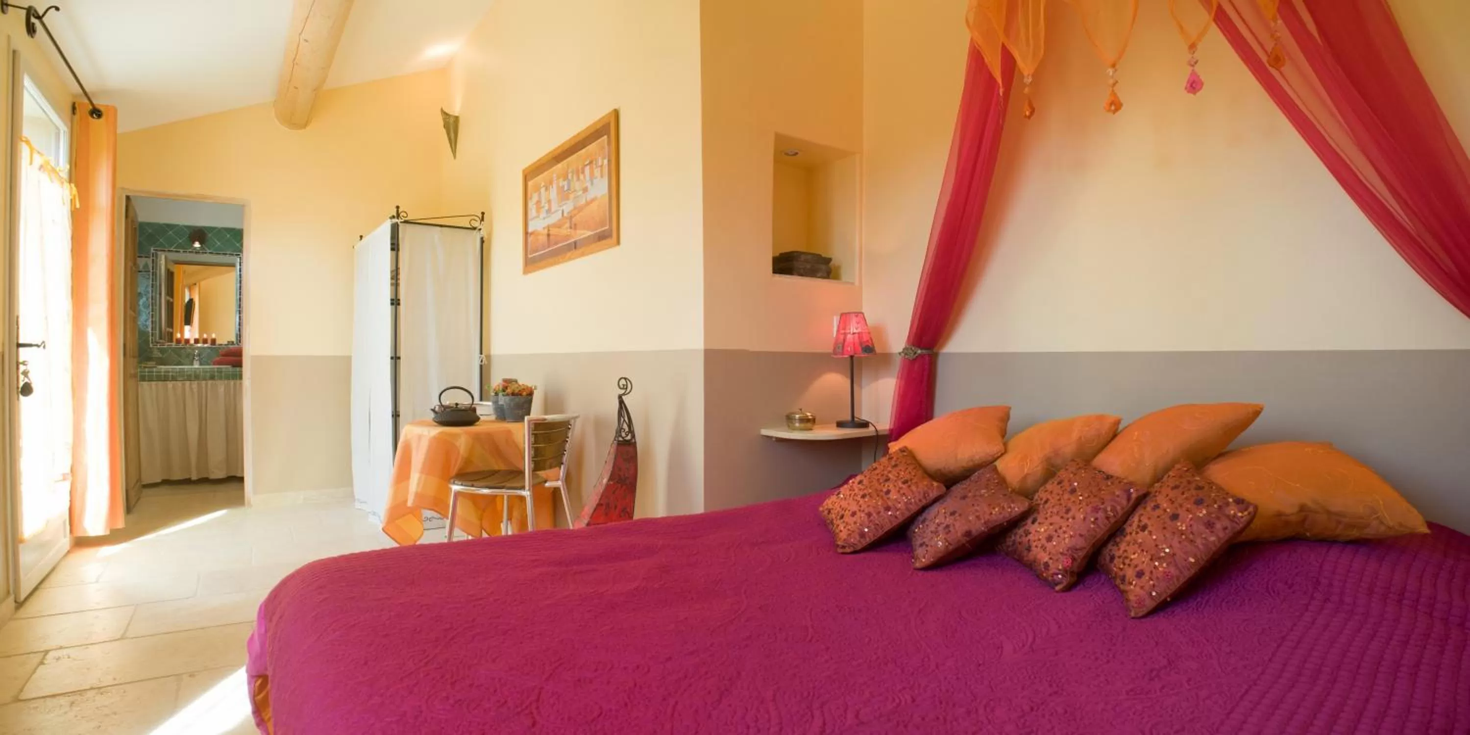 Photo of the whole room in Chambres d'Hotes Domaine des Machottes