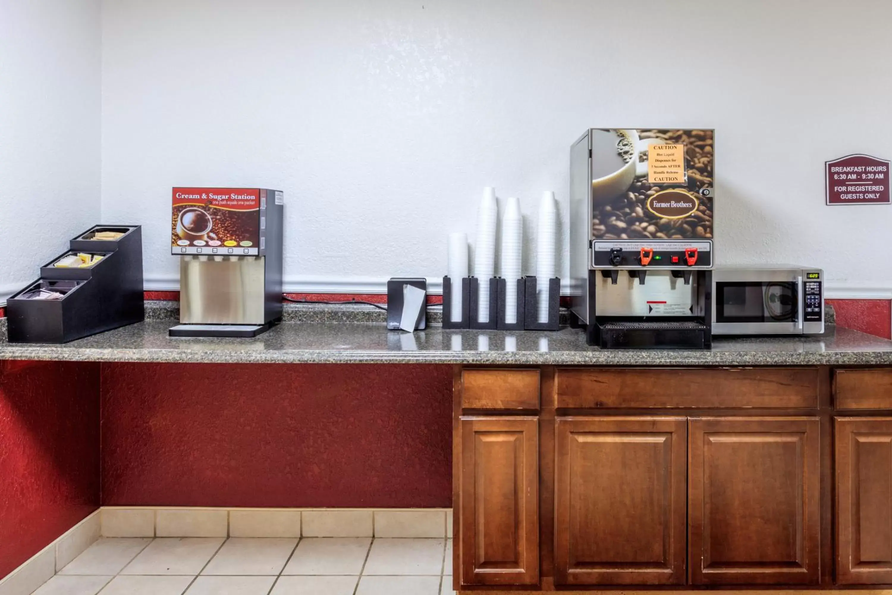Coffee/tea facilities, Lobby/Reception in Branson Towers Hotel