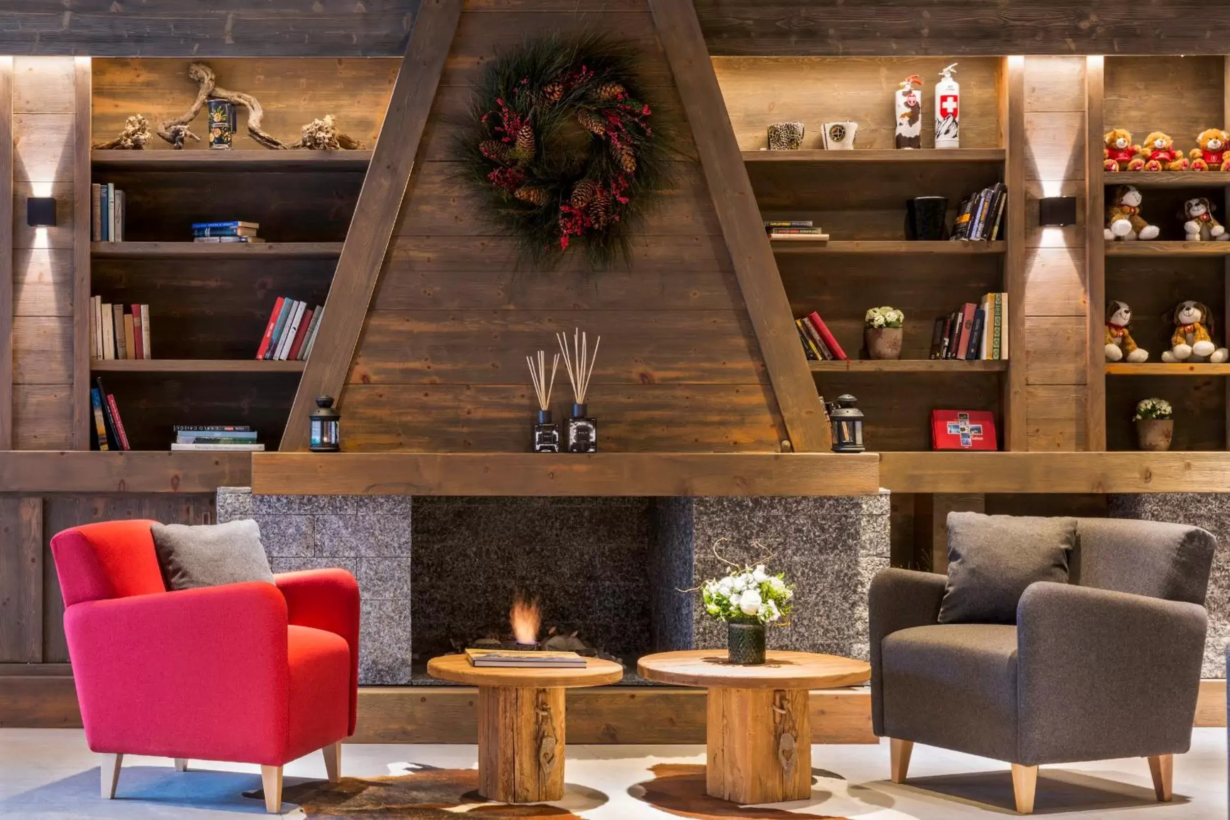 Lobby or reception in Edelweiss Manotel Lobby or reception in Edelweiss Manotel