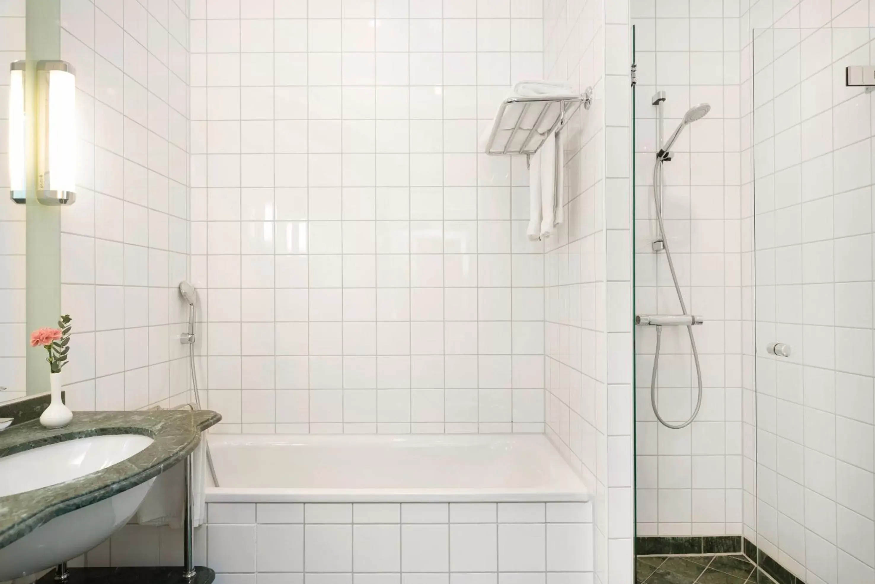 Bathroom in Elite Stora Hotellet