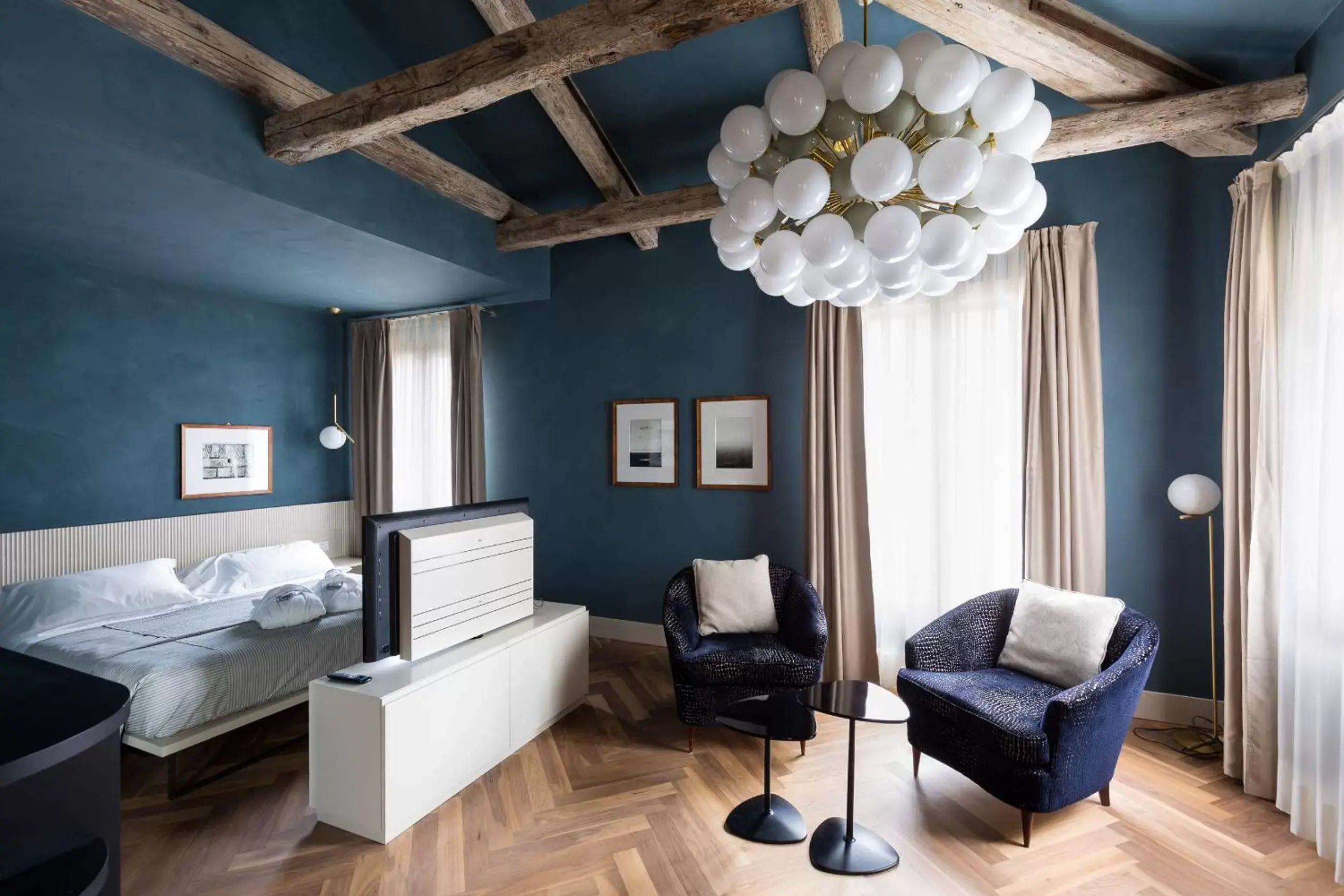 Bed in Liassidi Wellness Suites Bed in Liassidi Wellness Suites