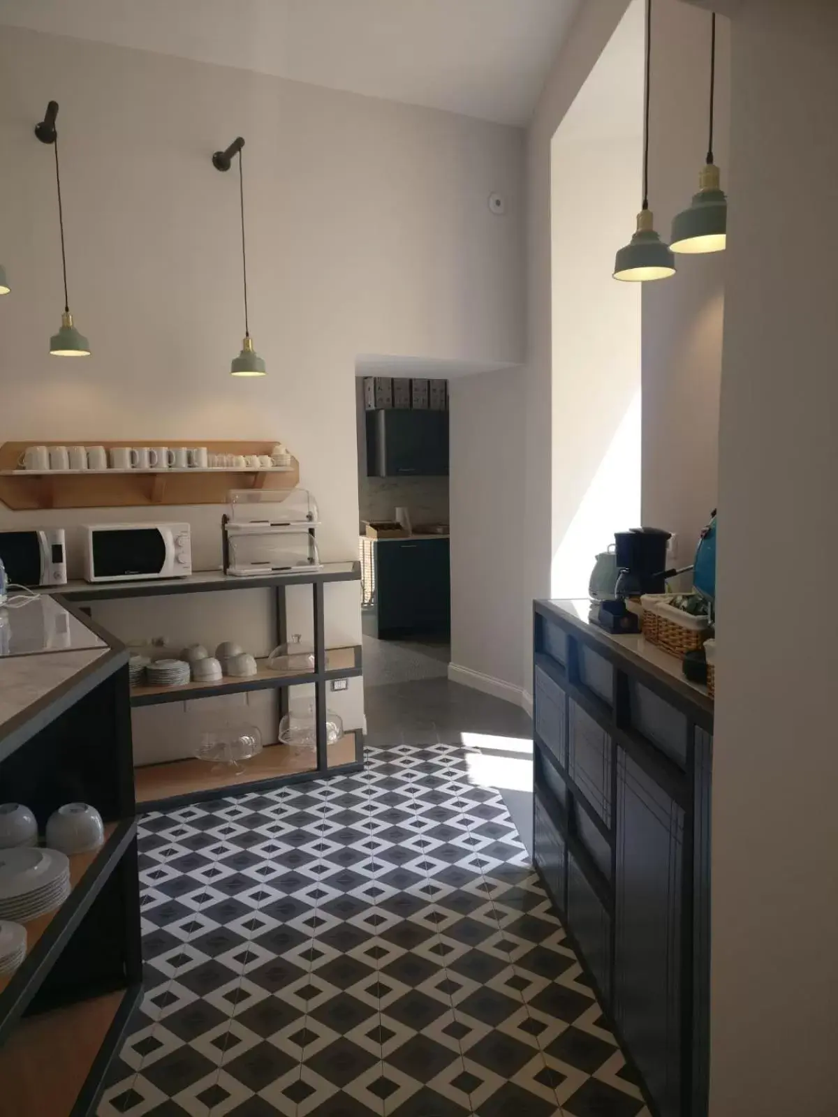 Breakfast, Kitchen/Kitchenette in The Duomo House by House In Naples