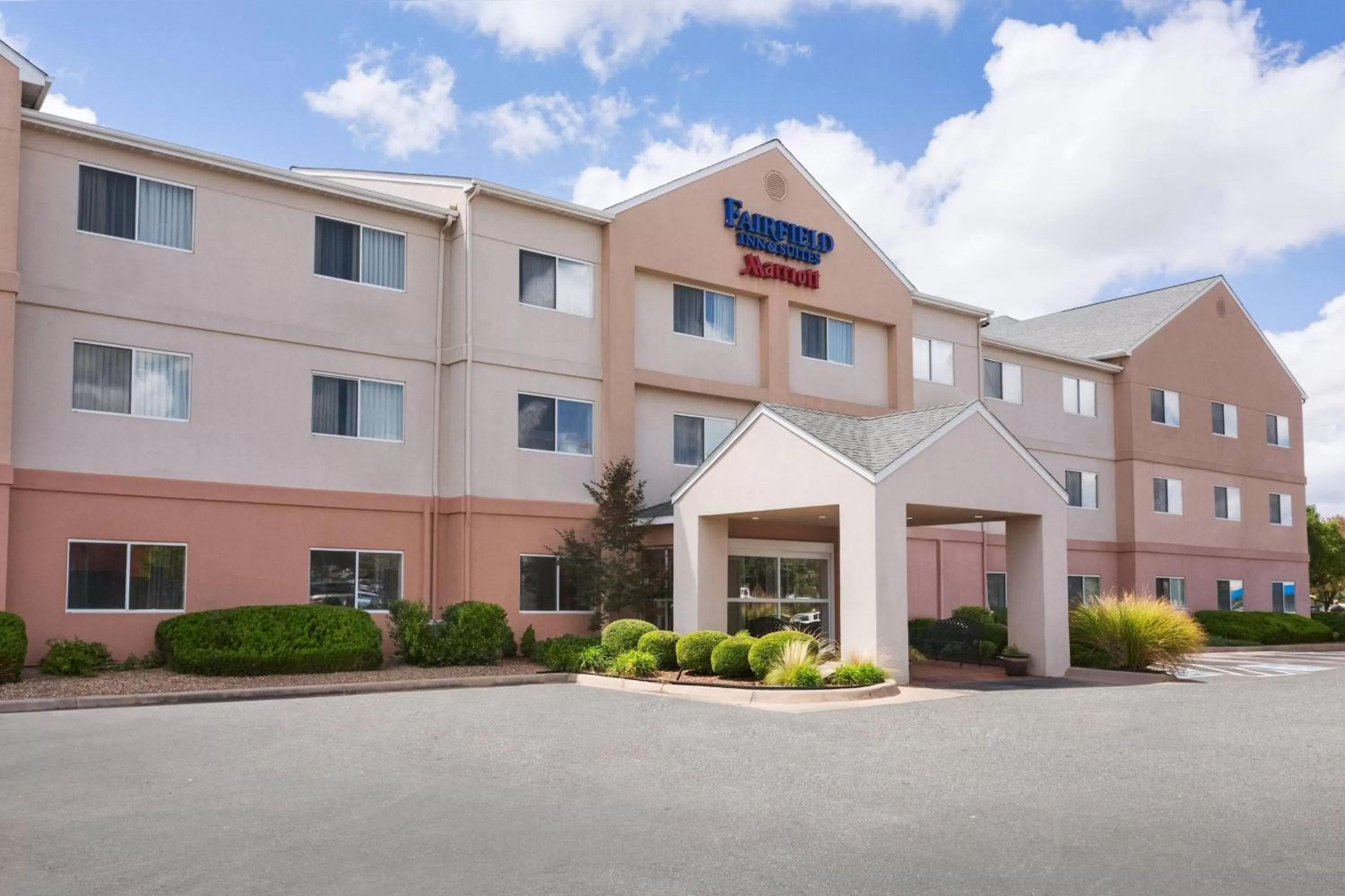 Property building in Fairfield Inn & Suites by Marriott Norman