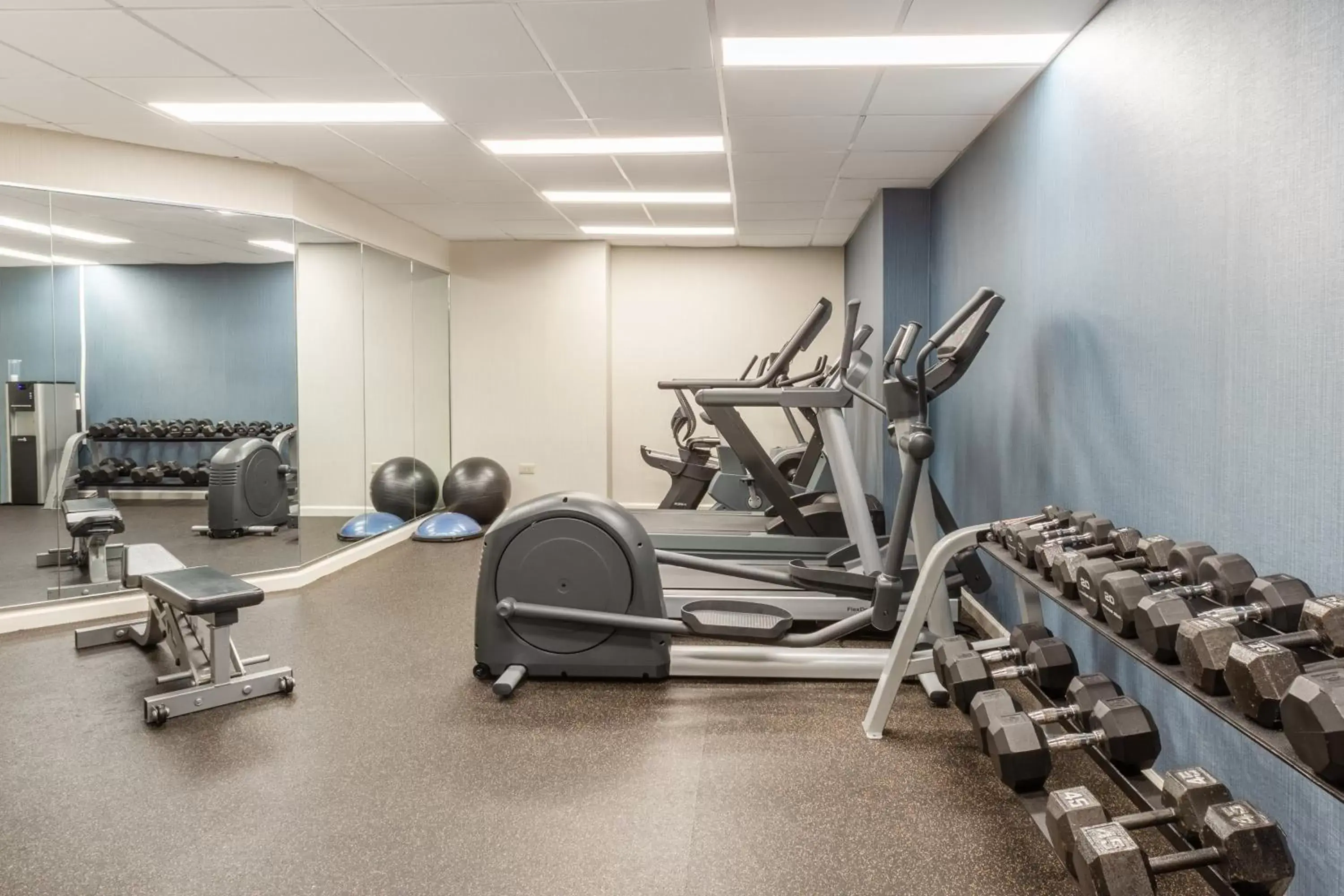 Fitness centre/facilities, Fitness Center/Facilities in Holiday Inn Philadelphia South-Swedesboro, an IHG Hotel