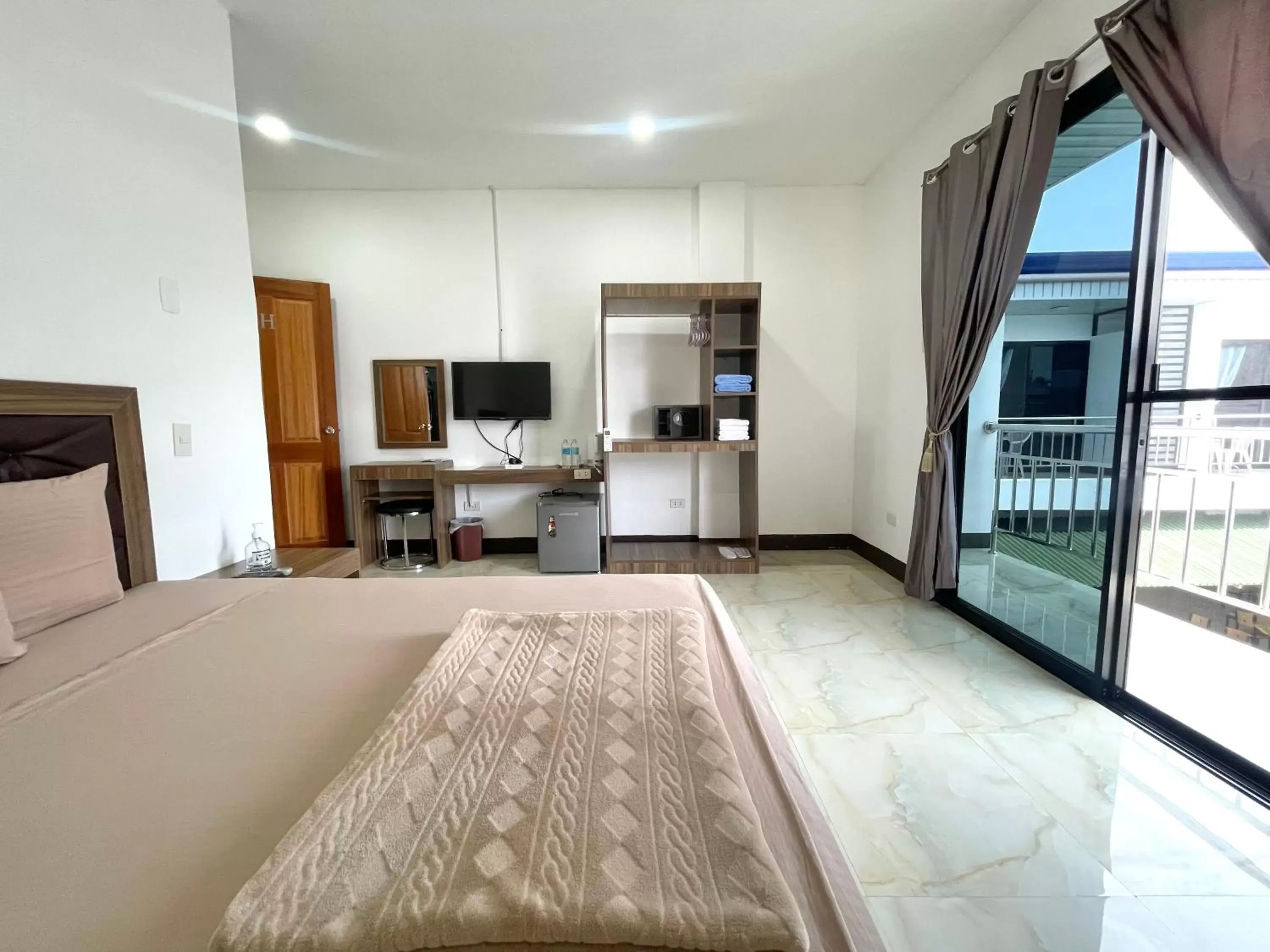 Bed in MGH Alona Resort Bed in MGH Alona Resort