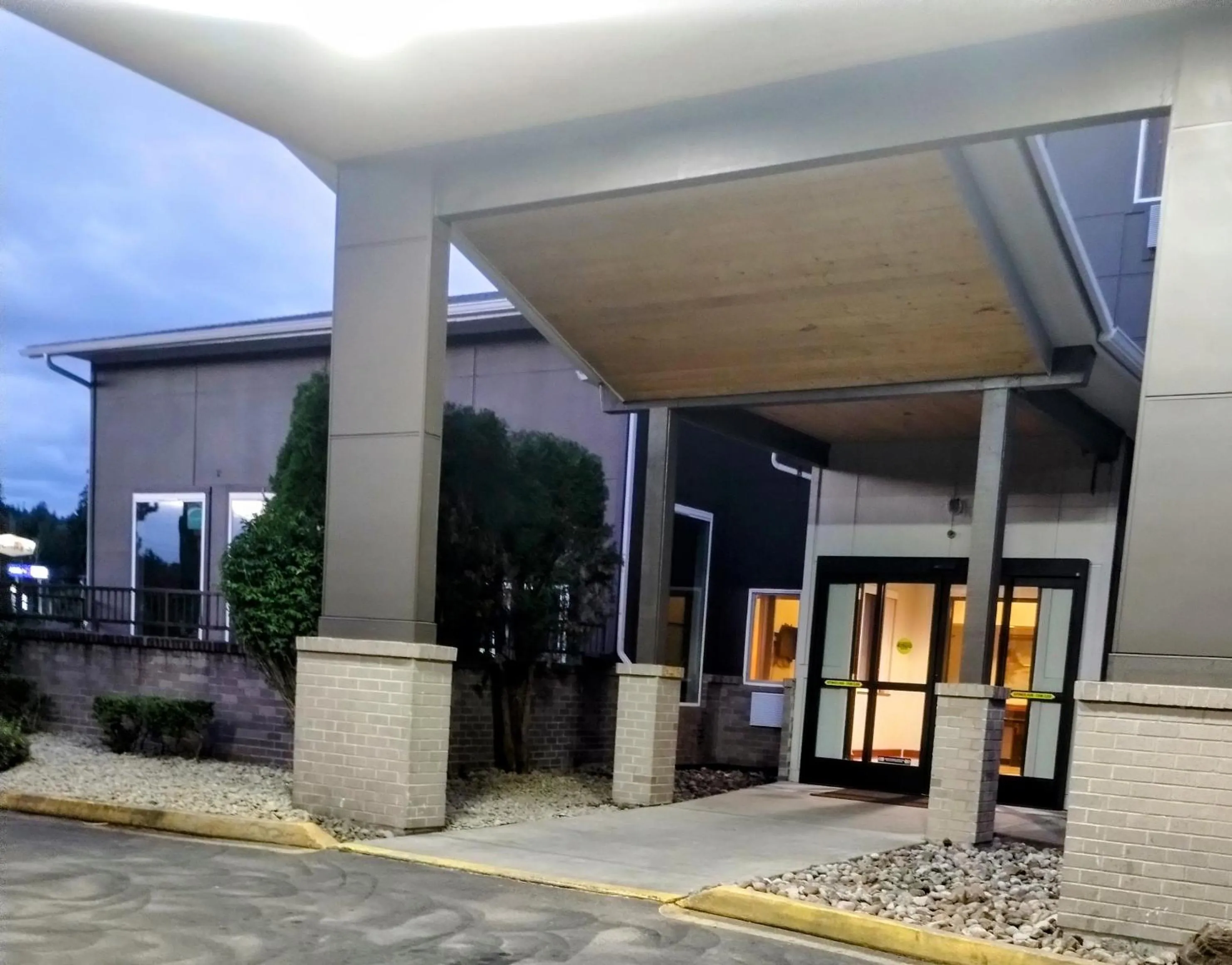 Property building in Sleep Inn Kelso Longview