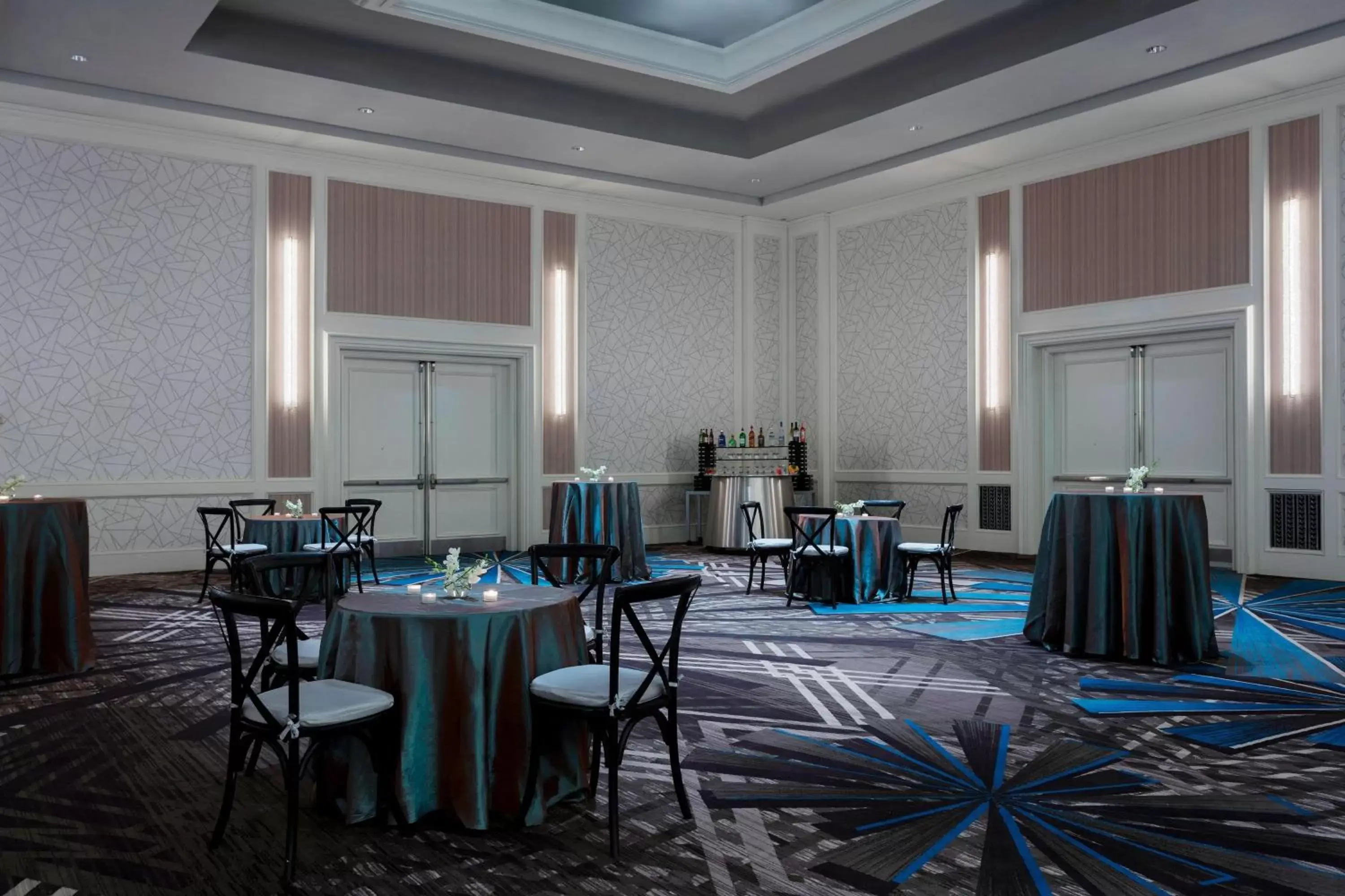 Banquet/Function facilities, Restaurant/Places to Eat in Crystal Gateway Marriott