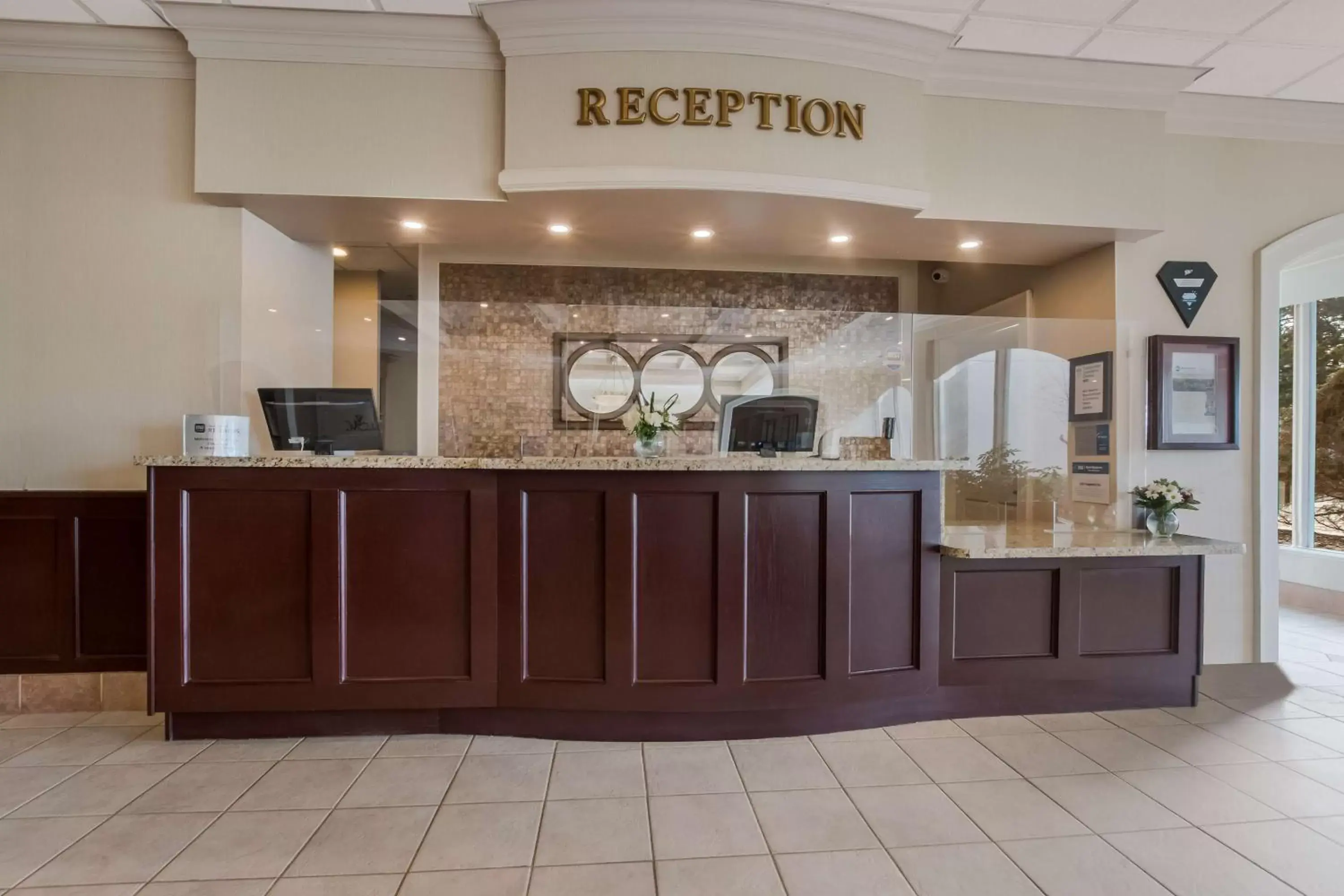 Lobby or reception in Best Western Brantford Hotel and Conference Centre Lobby or reception in Best Western Brantford Hotel and Conference Centre