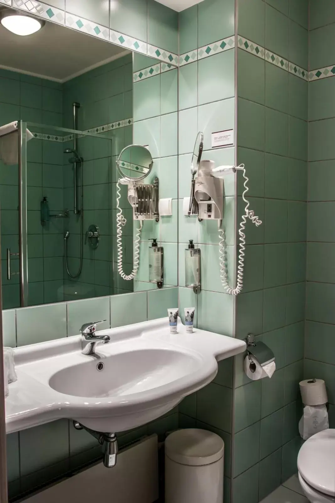 Shower, Bathroom in Hotel Mrągowo Resort&Spa