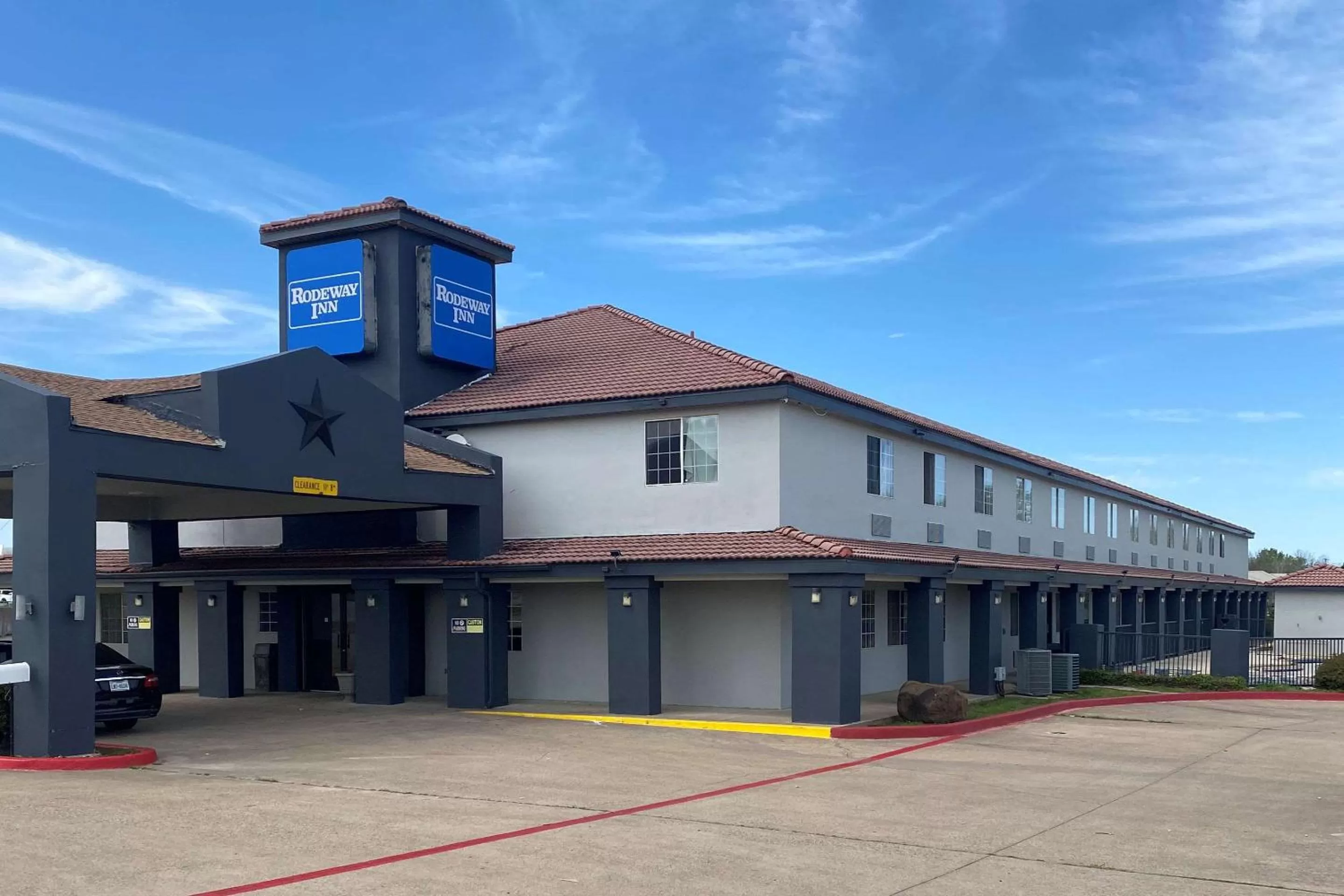 Property building in Rodeway Inn