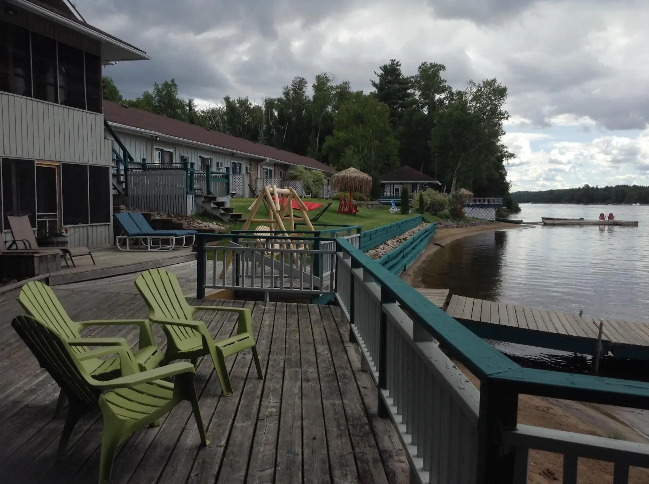 Patio in Algonquin Lakeside Inn