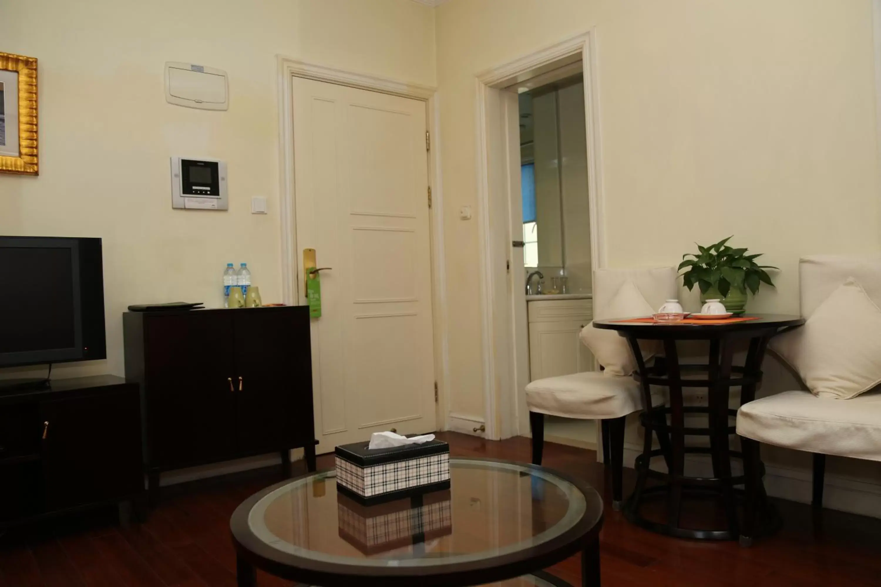 Photo of the whole room in Ladoll Service Apartments Photo of the whole room in Ladoll Service Apartments