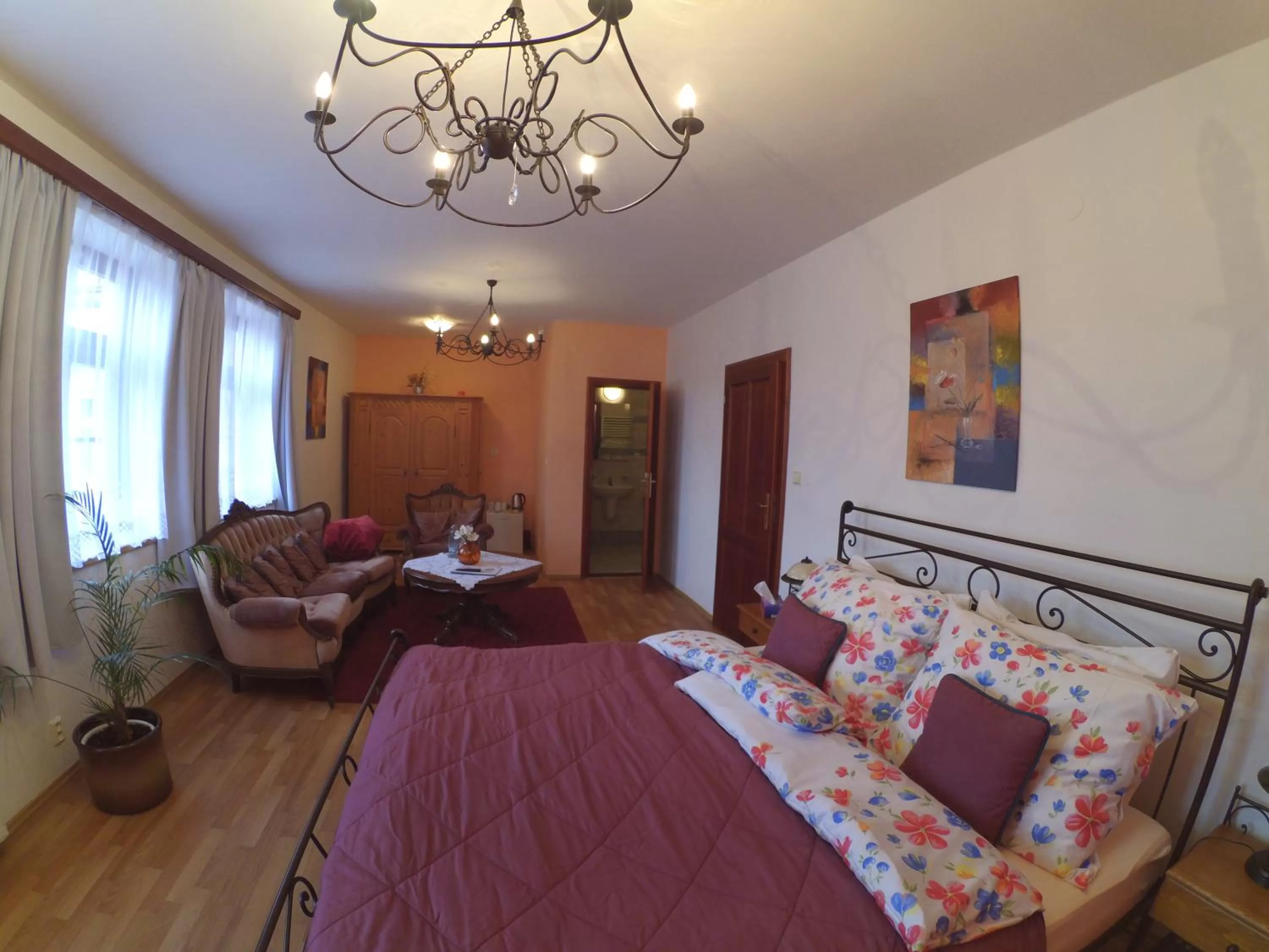 Photo of the whole room, Bed in Hotel Atrium