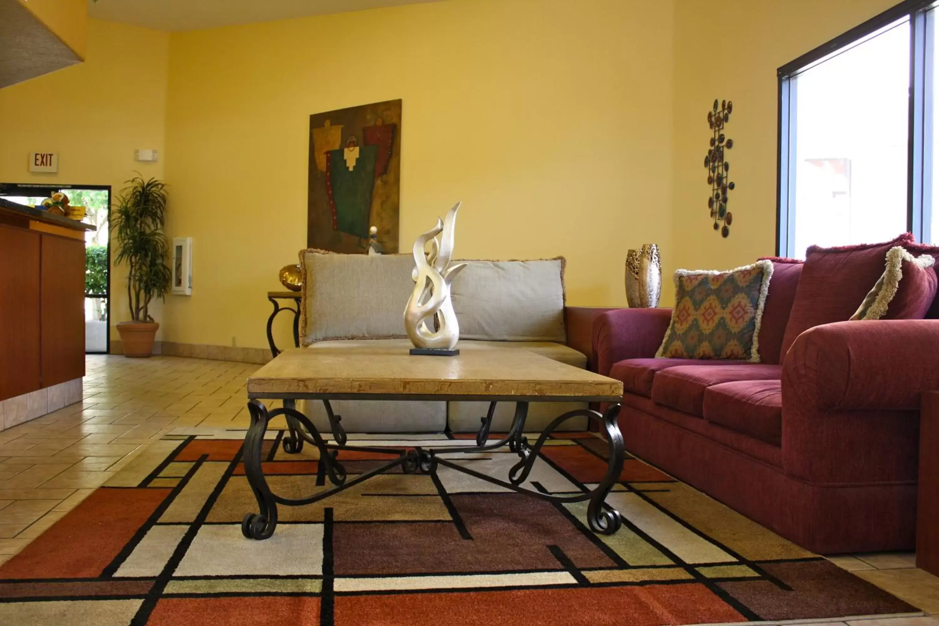 Lobby or reception, Seating Area in Days Inn by Wyndham Globe