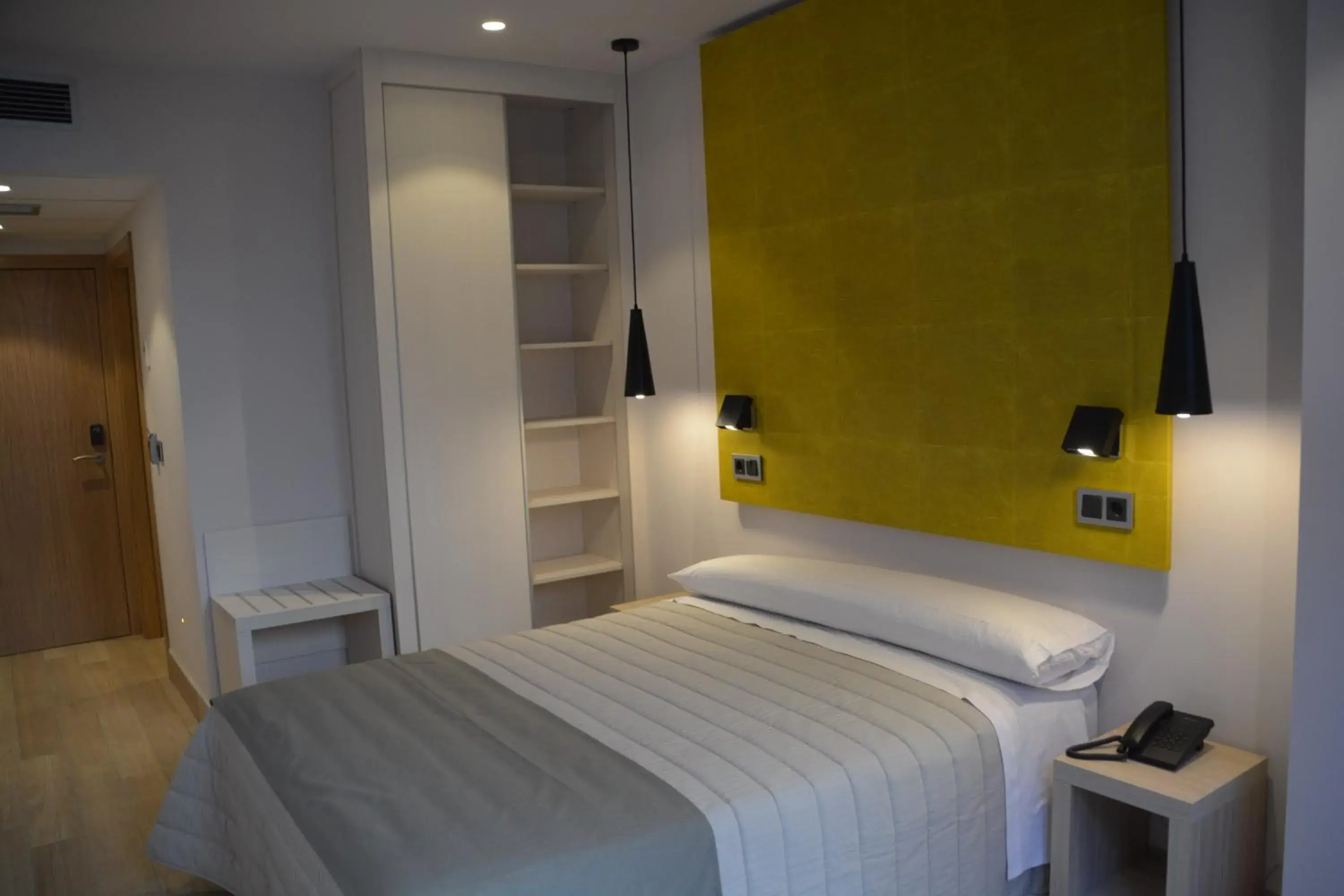 Photo of the whole room, Bed in Hotel Bilbao Plaza