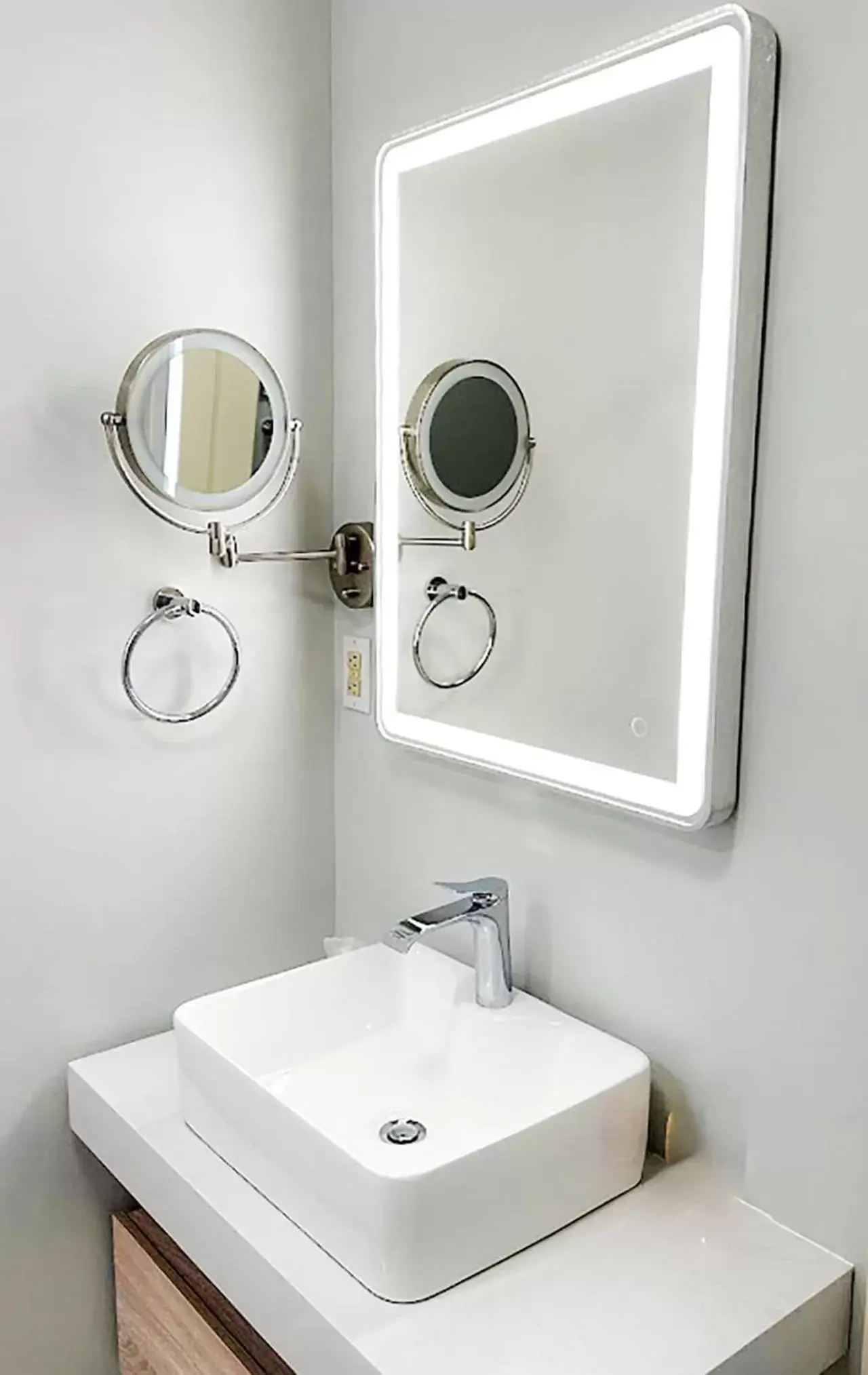 Bathroom in The General Stanton Inn