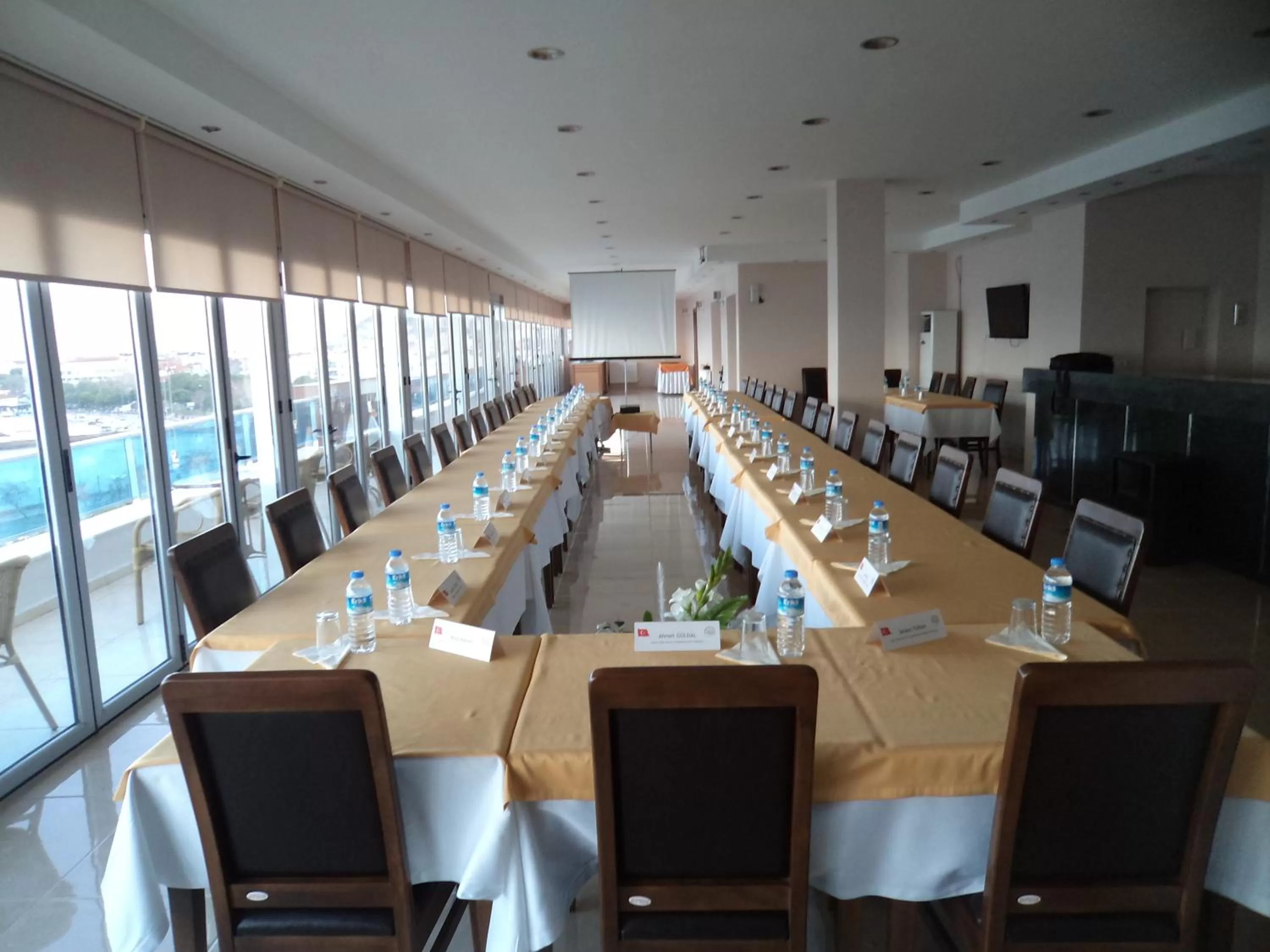 Meeting/conference room in Perla Hotel