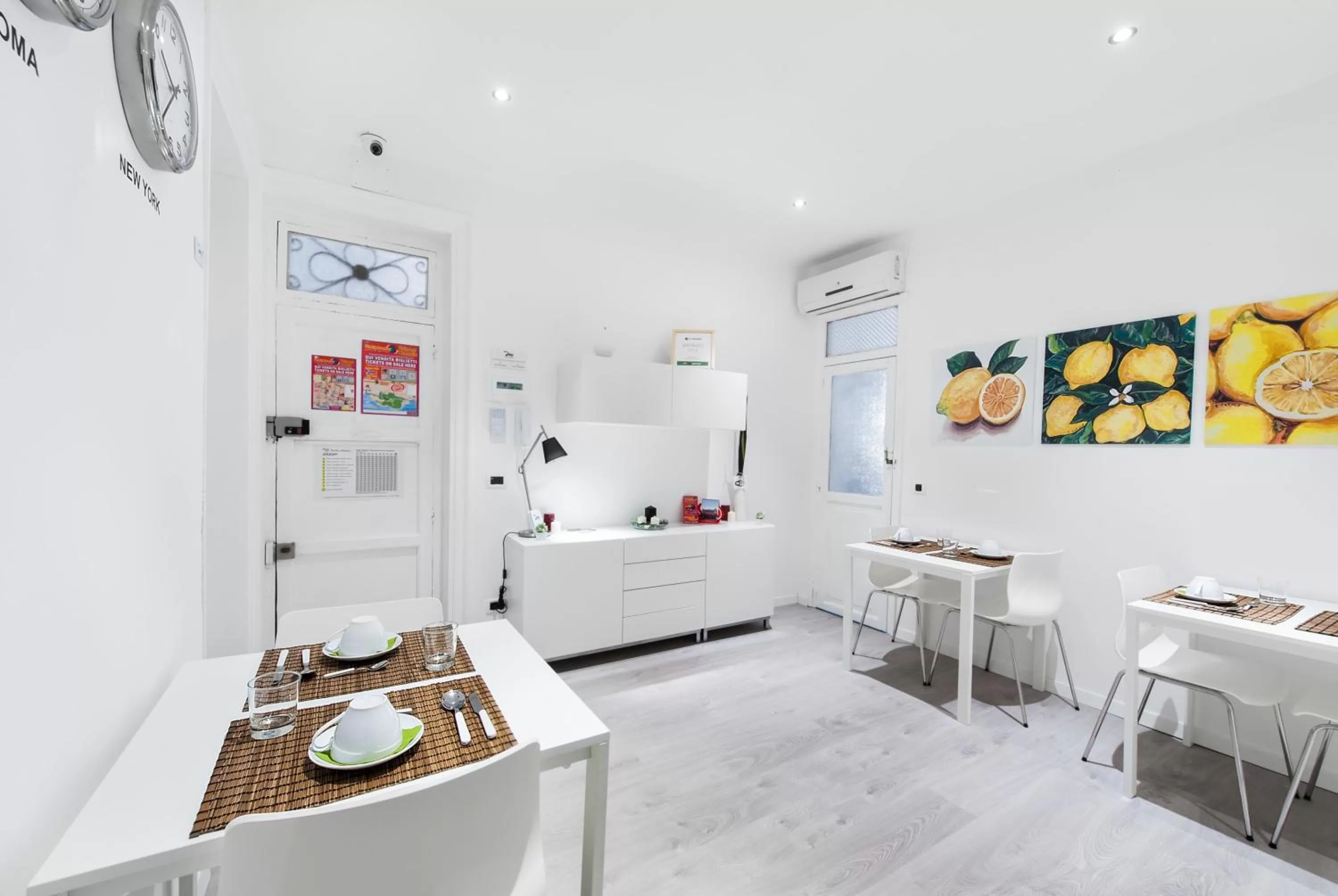 Restaurant/places to eat in Room & Breakfast Zero