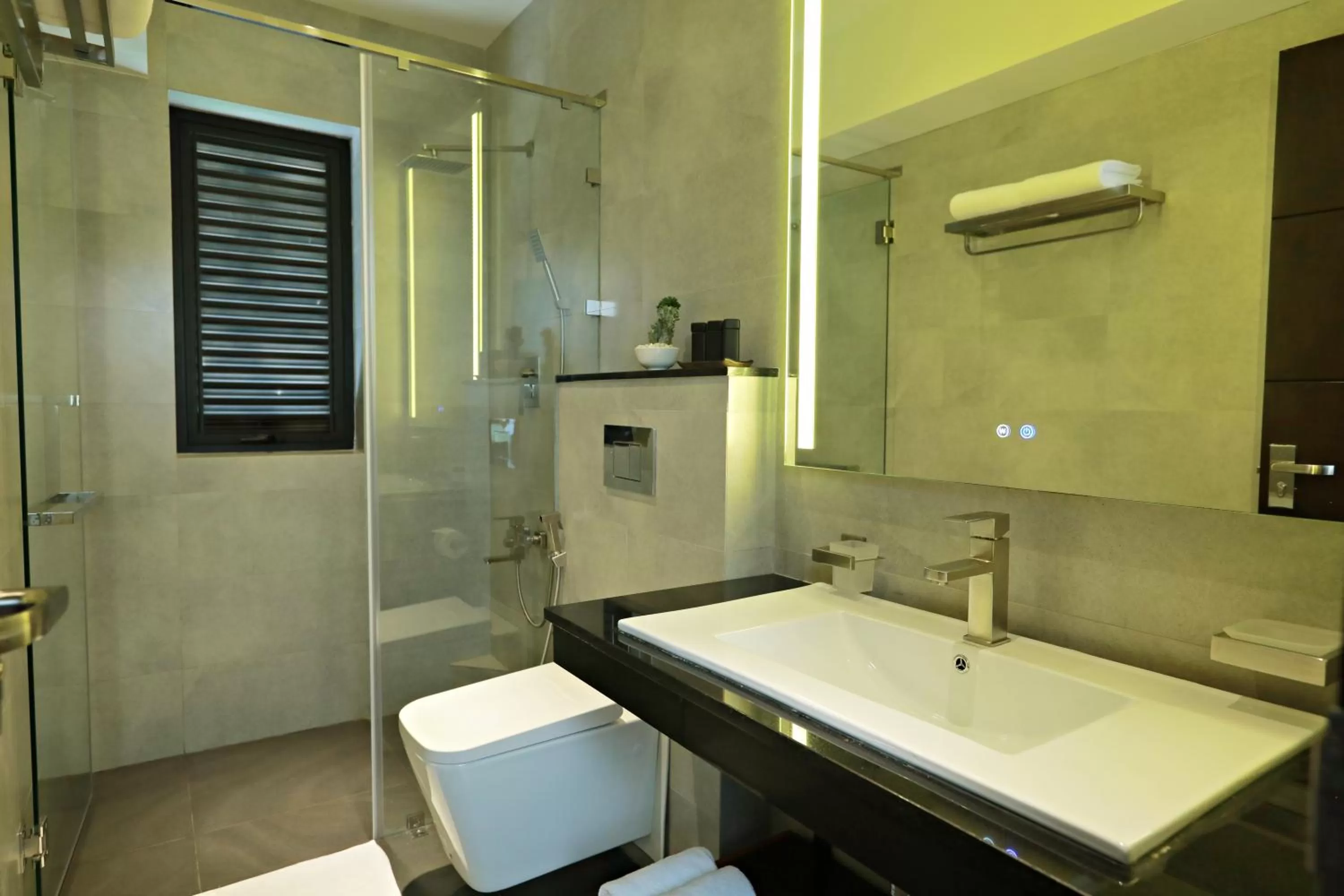 Toilet in Lavonca Boutique Hotel