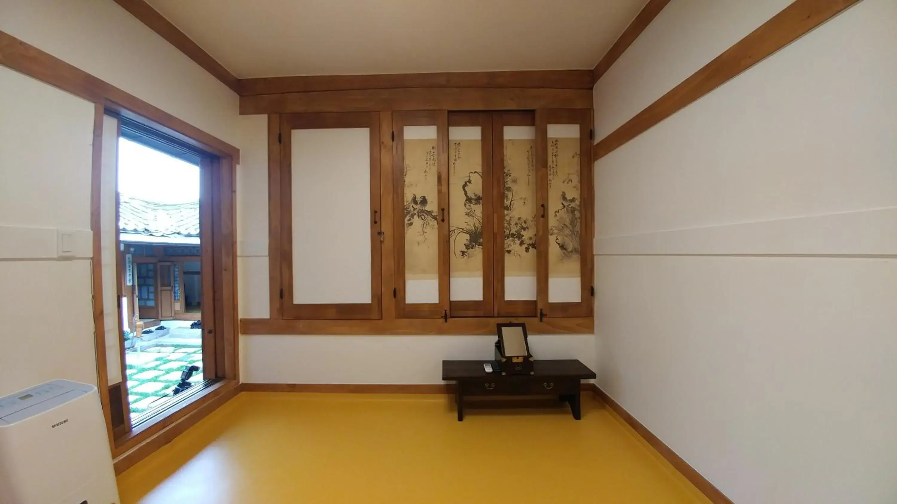 Photo of the whole room in Bukchon Sosunjae Hanok Guesthouse