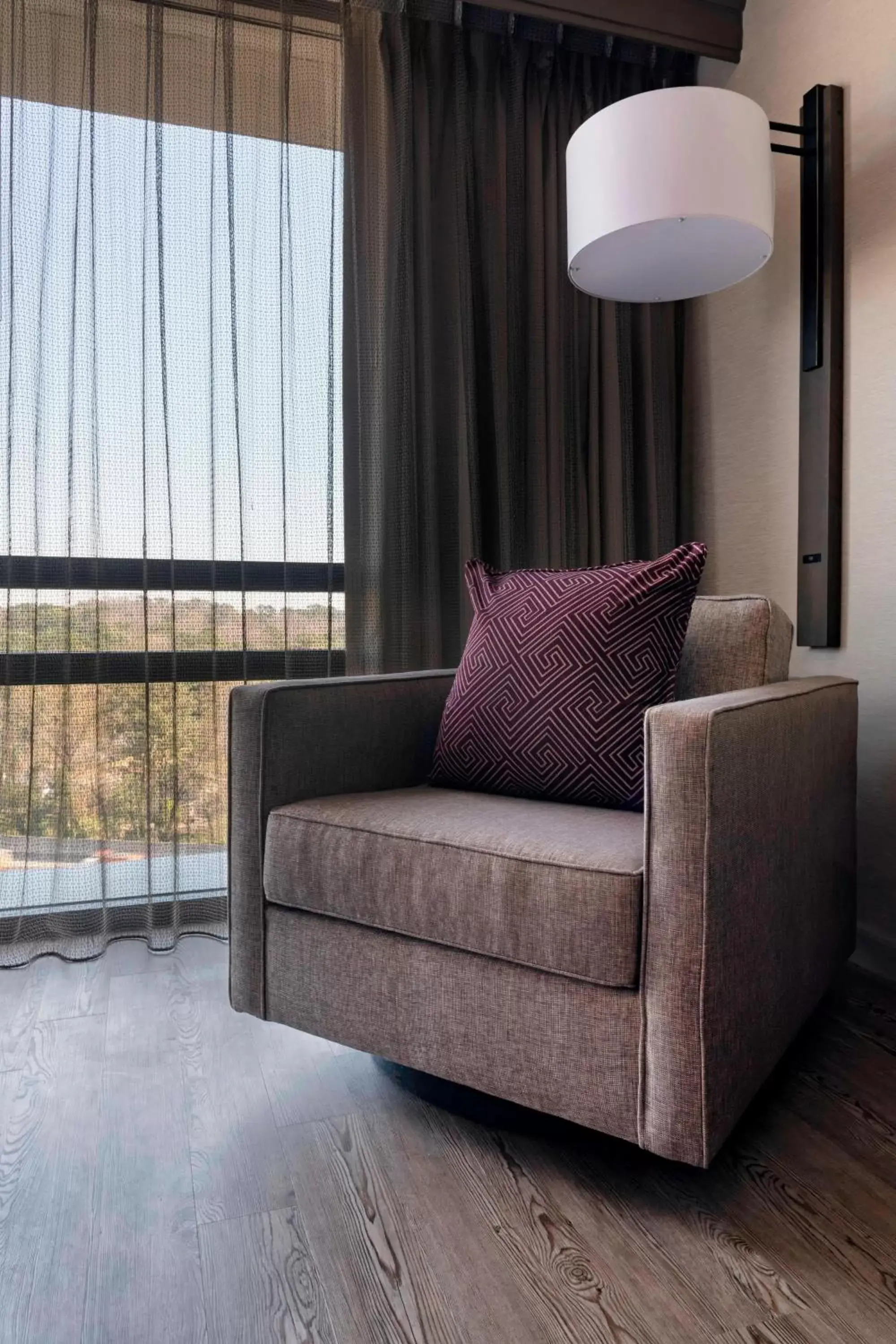 Photo of the whole room, Seating Area in Atlanta Marriott Northeast/Emory Area