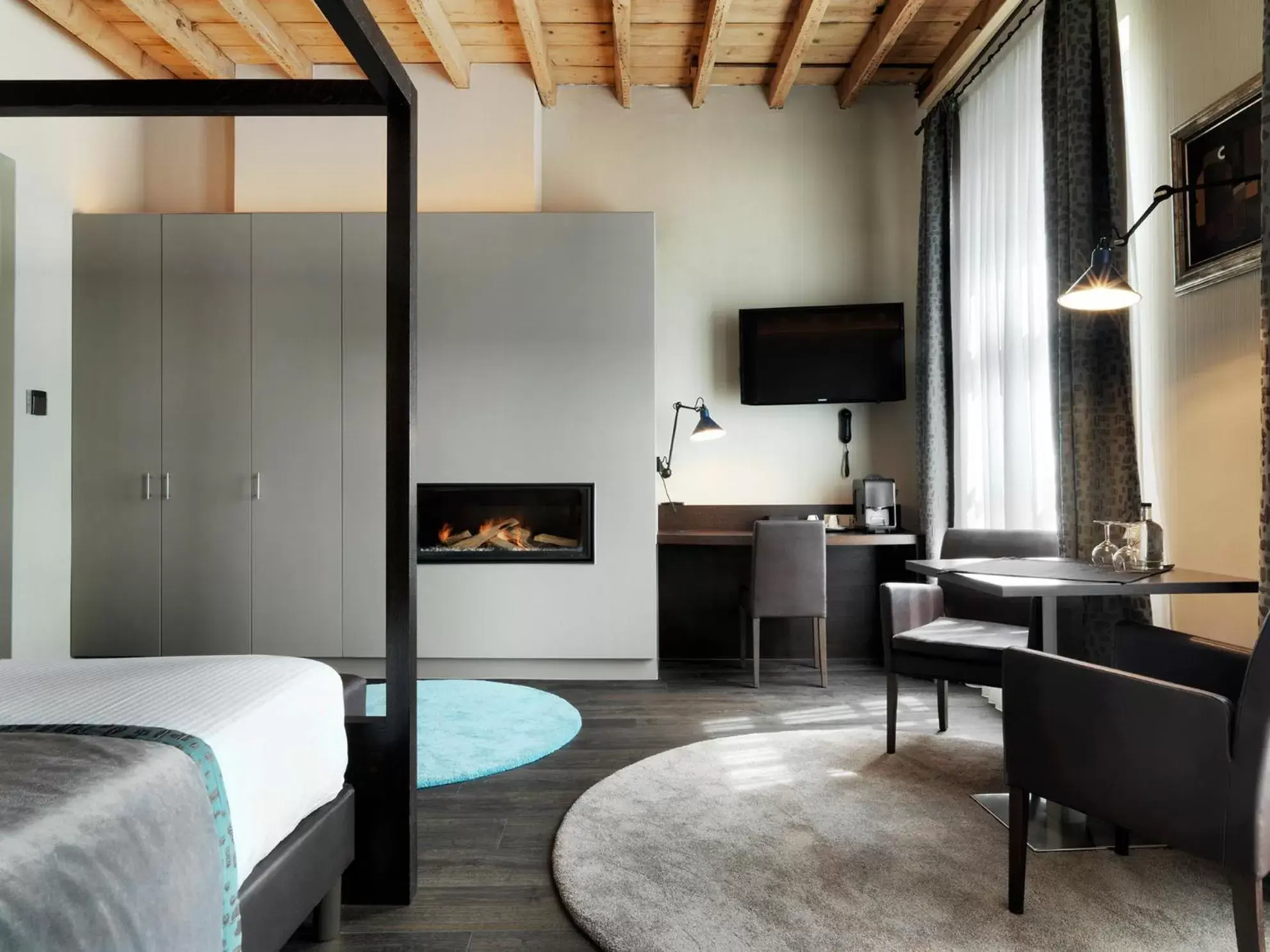 TV and multimedia, Bed in Hotel Harmony TV and multimedia, Bed in Hotel Harmony