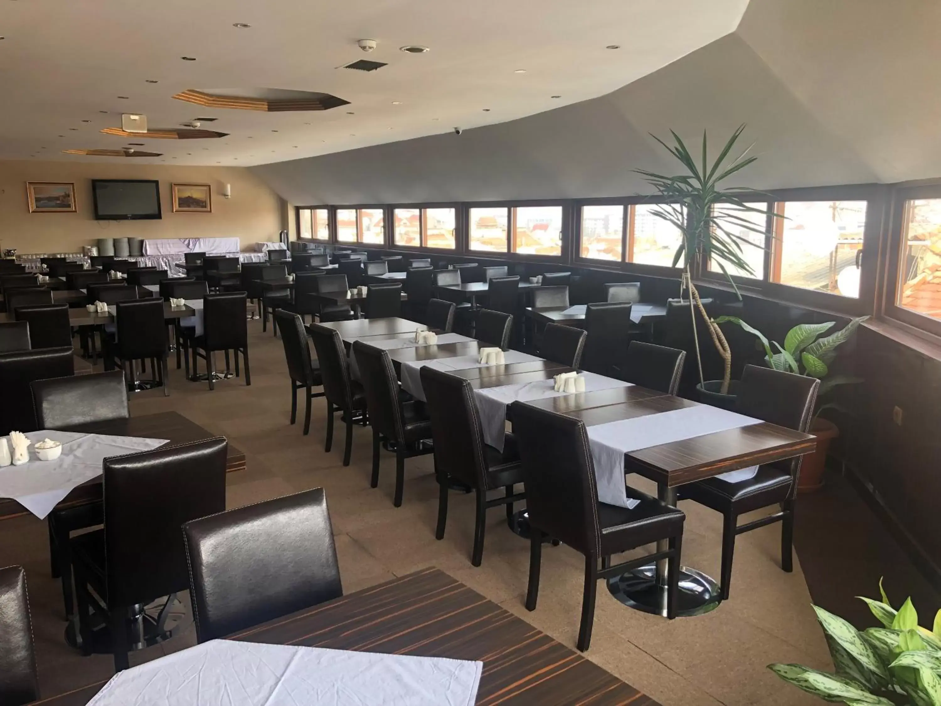 Restaurant/places to eat in Hotel Topkapı Restaurant/places to eat in Hotel Topkapı