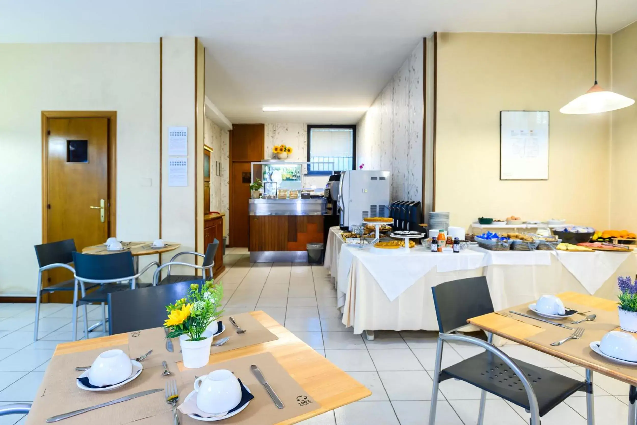 Restaurant/Places to Eat in Hotel Anna Siena Nord