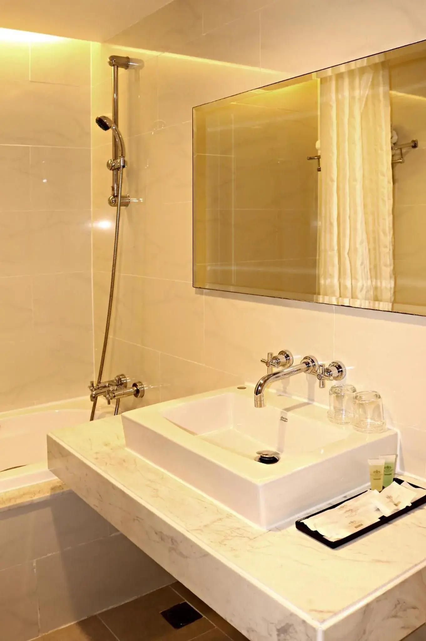 Bathroom in Palace Hotel Saigon