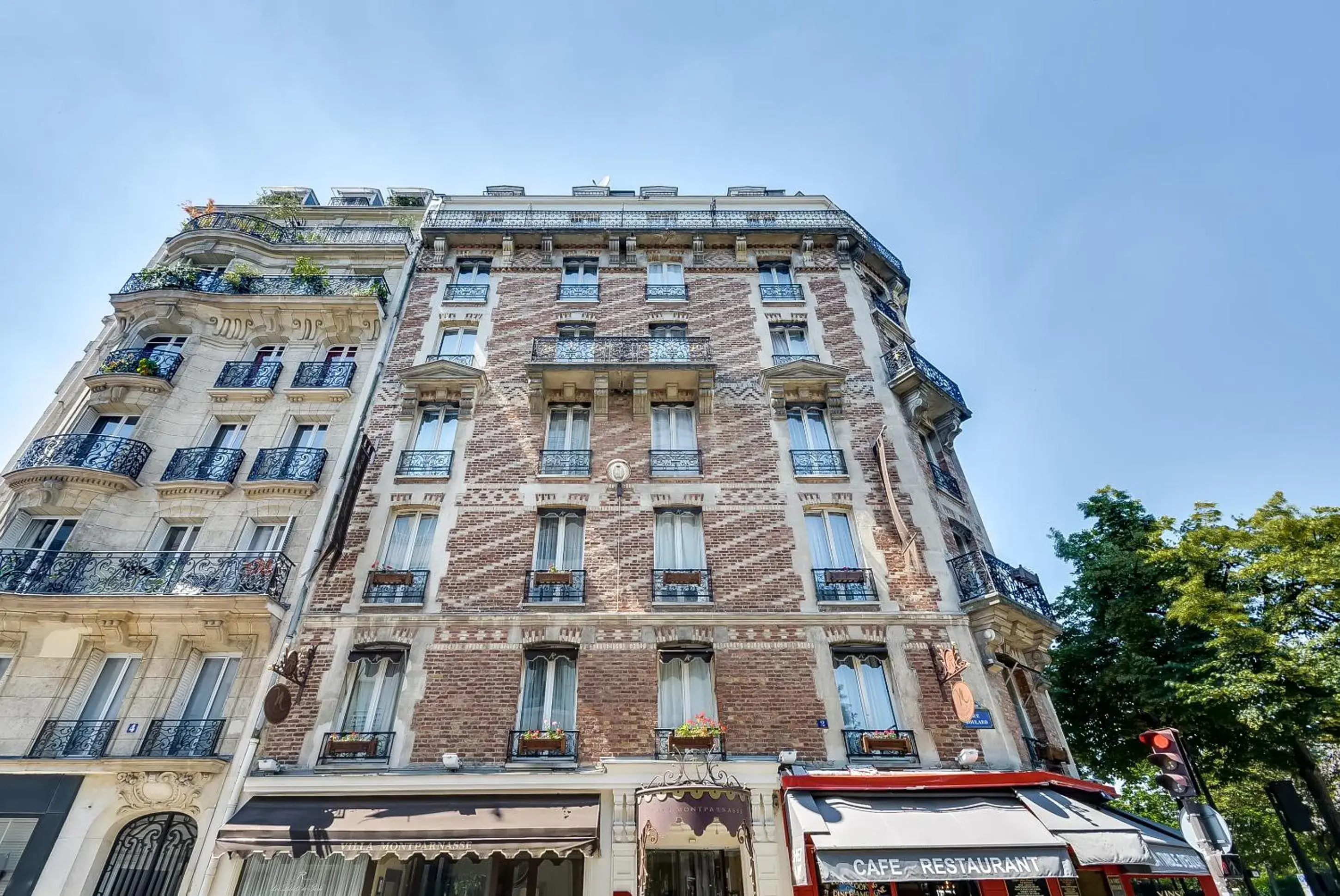 Facade/entrance, Property Building in Villa Montparnasse