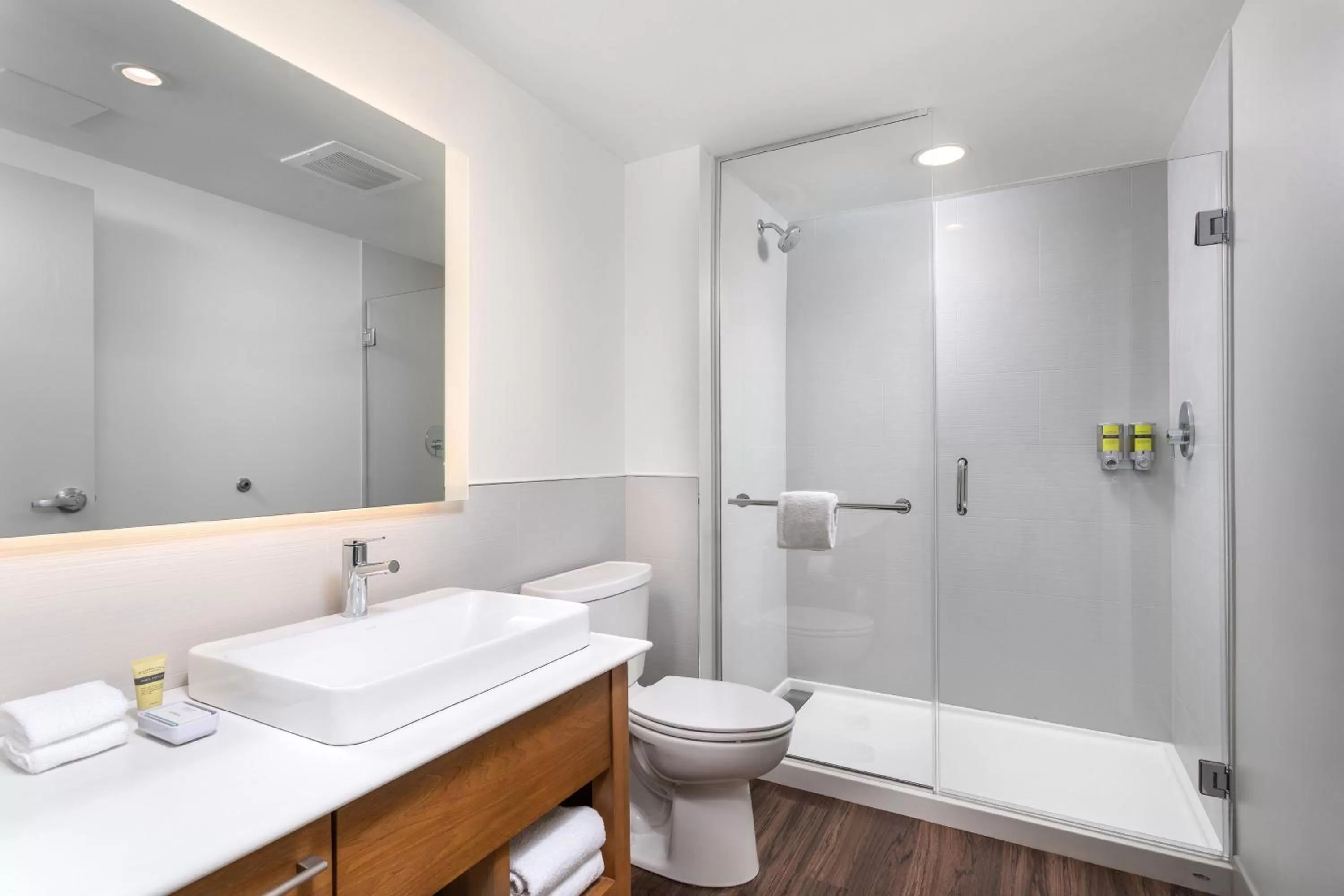 Bathroom in Element Knoxville West