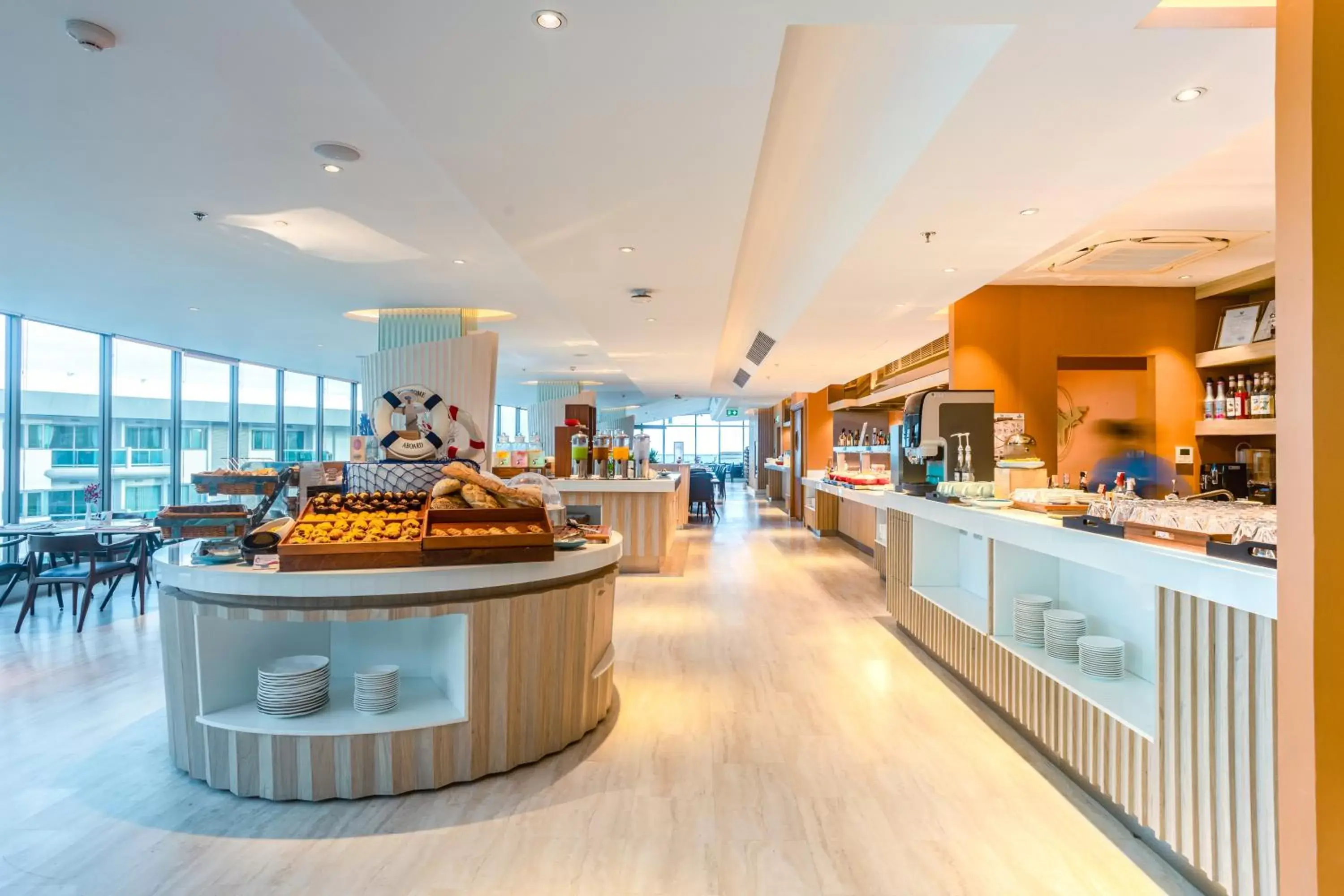 Food and drinks in Centara Sonrisa Residences & Suites Sriracha - SHA Extra Plus Food and drinks in Centara Sonrisa Residences & Suites Sriracha - SHA Extra Plus