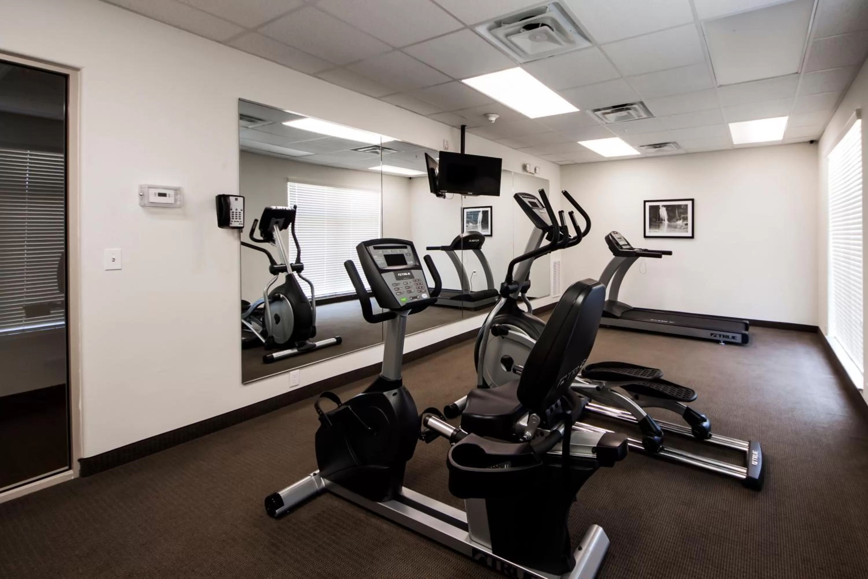 Fitness centre/facilities in Sleep Inn & Suites Hennessey