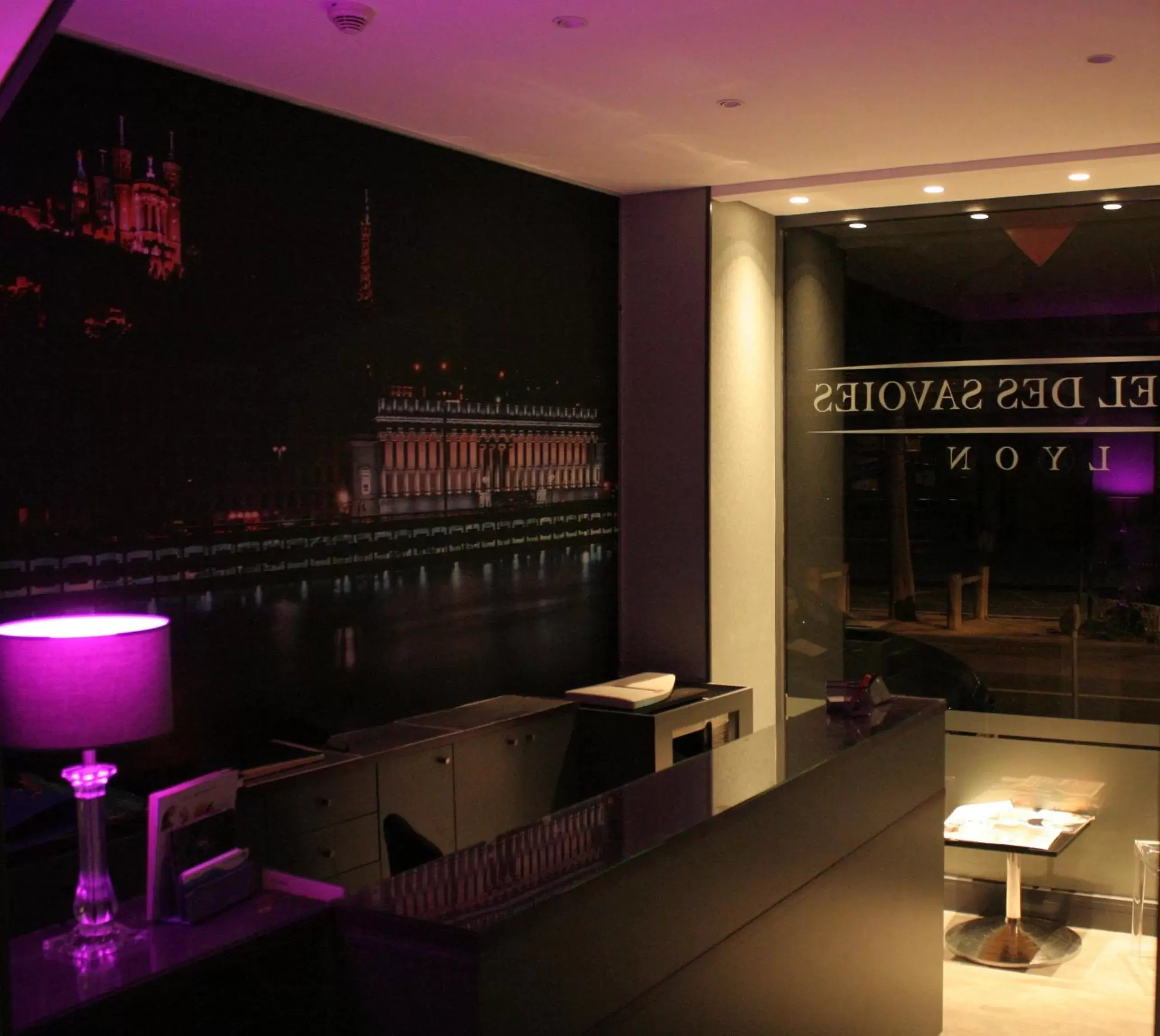 Lobby or reception in Hotel des Savoies Lyon Perrache